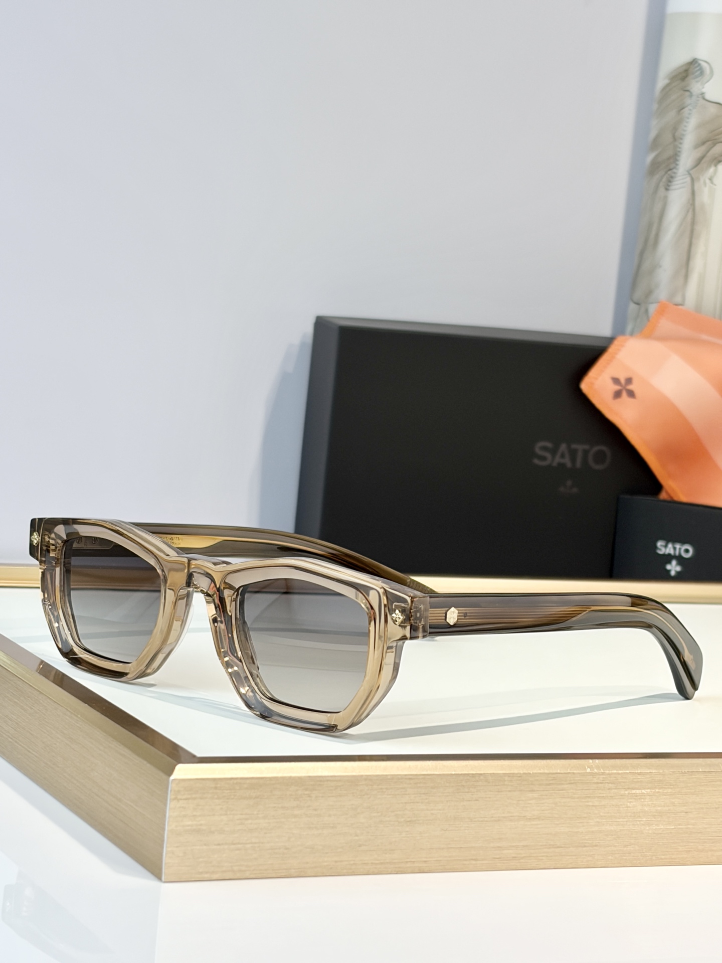 Sato SunglassesTOP QUALITYMODEL： LA SUPERBASIZE：45口2