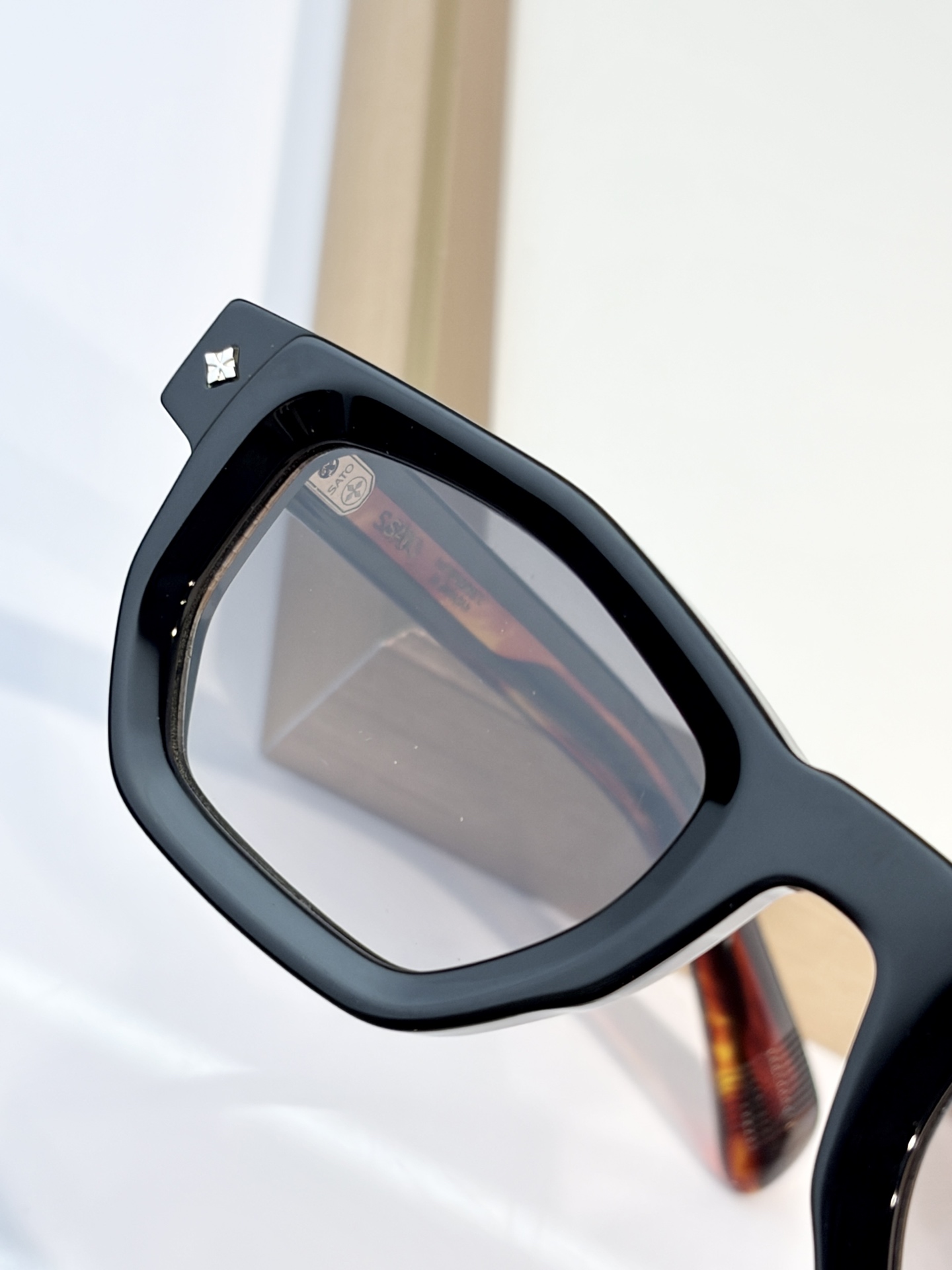 Sato SunglassesTOP QUALITYMODEL： LA SUPERBASIZE：45口2