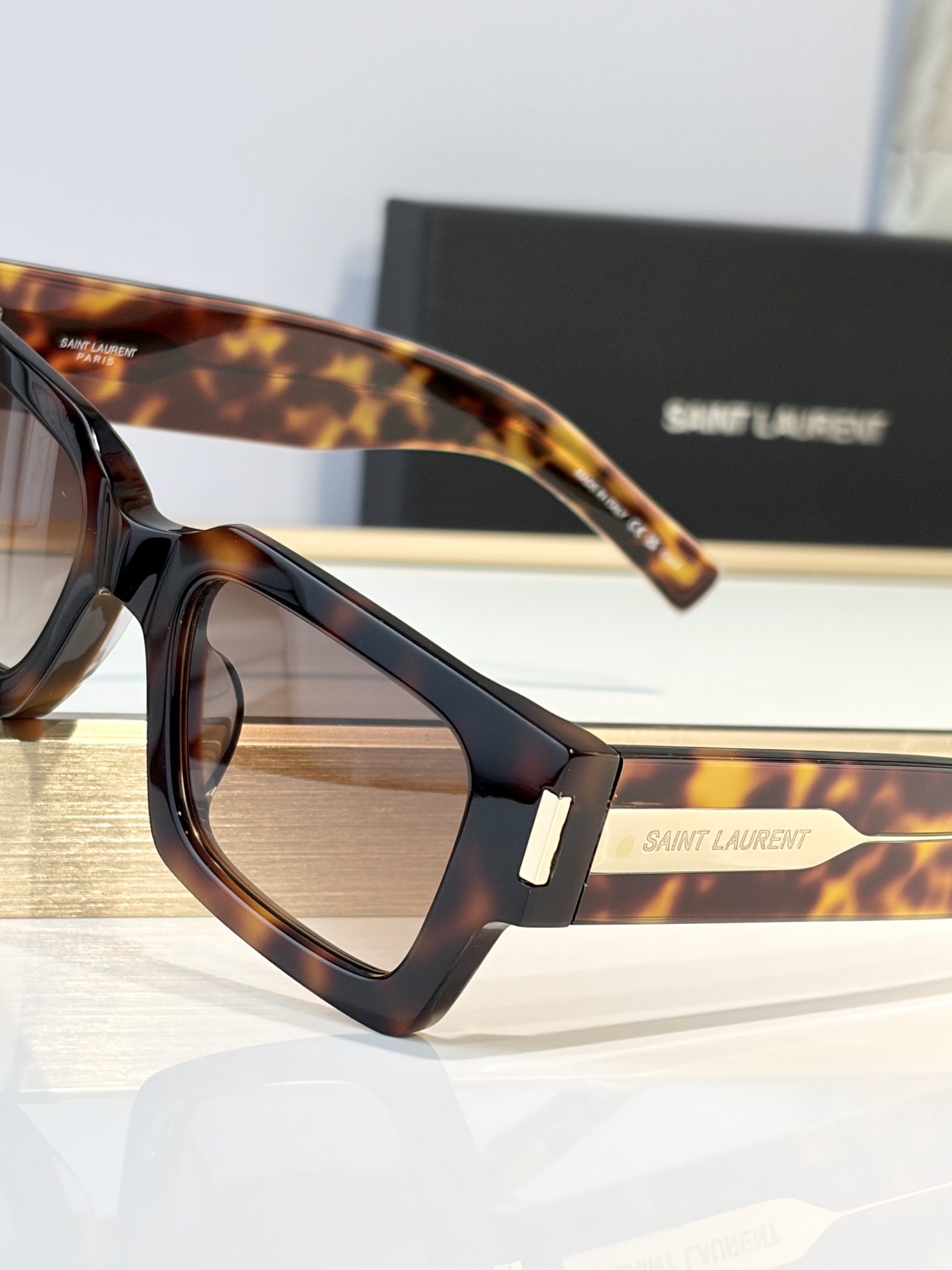 SAINT LAURN*MOD：SL572Size：51口22-145