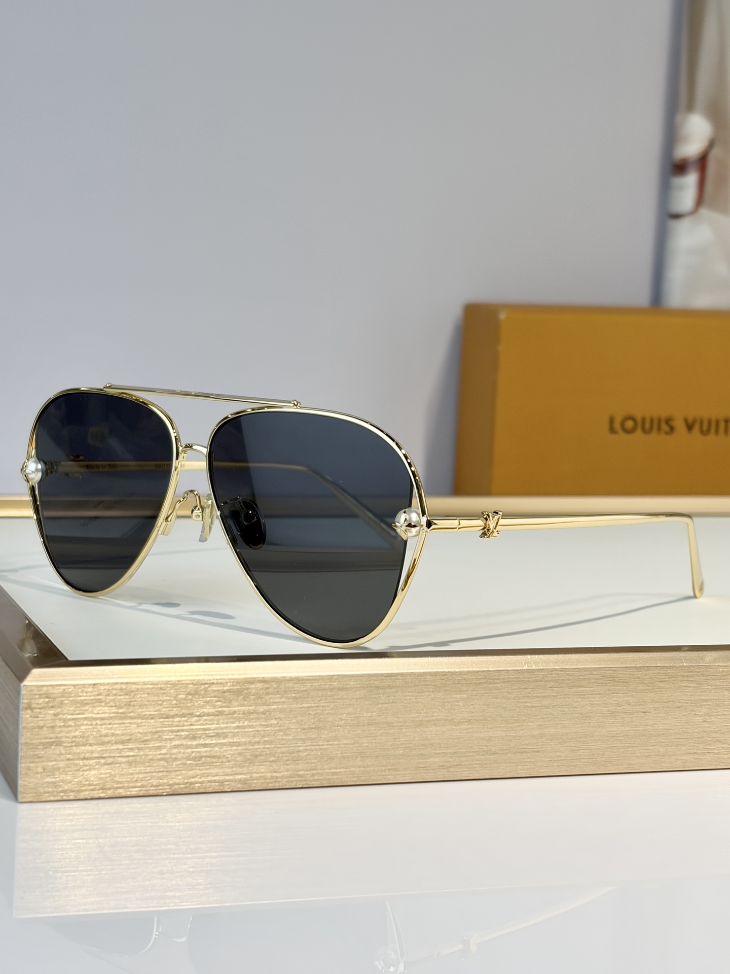 LOUIS VUITTO*MODEL：Z2995USIZE：59口11-140