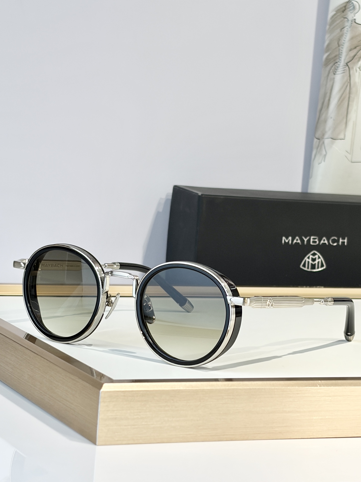 MAYBAC*TOP QUALITYMODEL：THE BOULEVARD IlSIZE：47口24 1