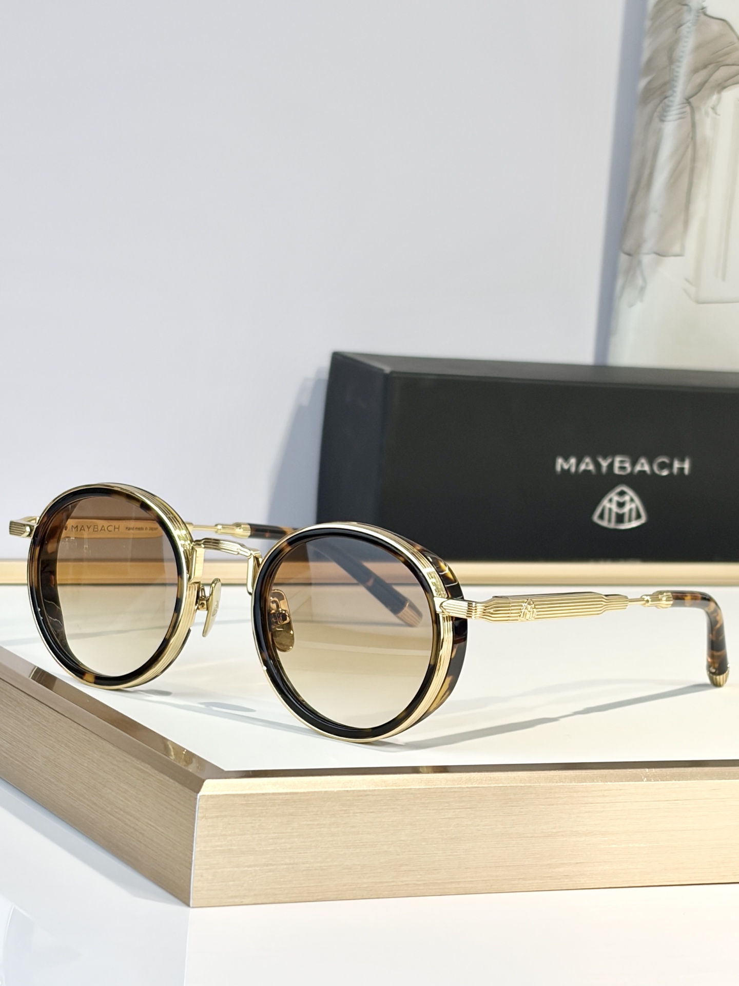 MAYBAC*TOP QUALITYMODEL：THE BOULEVARD IlSIZE：47口24 1