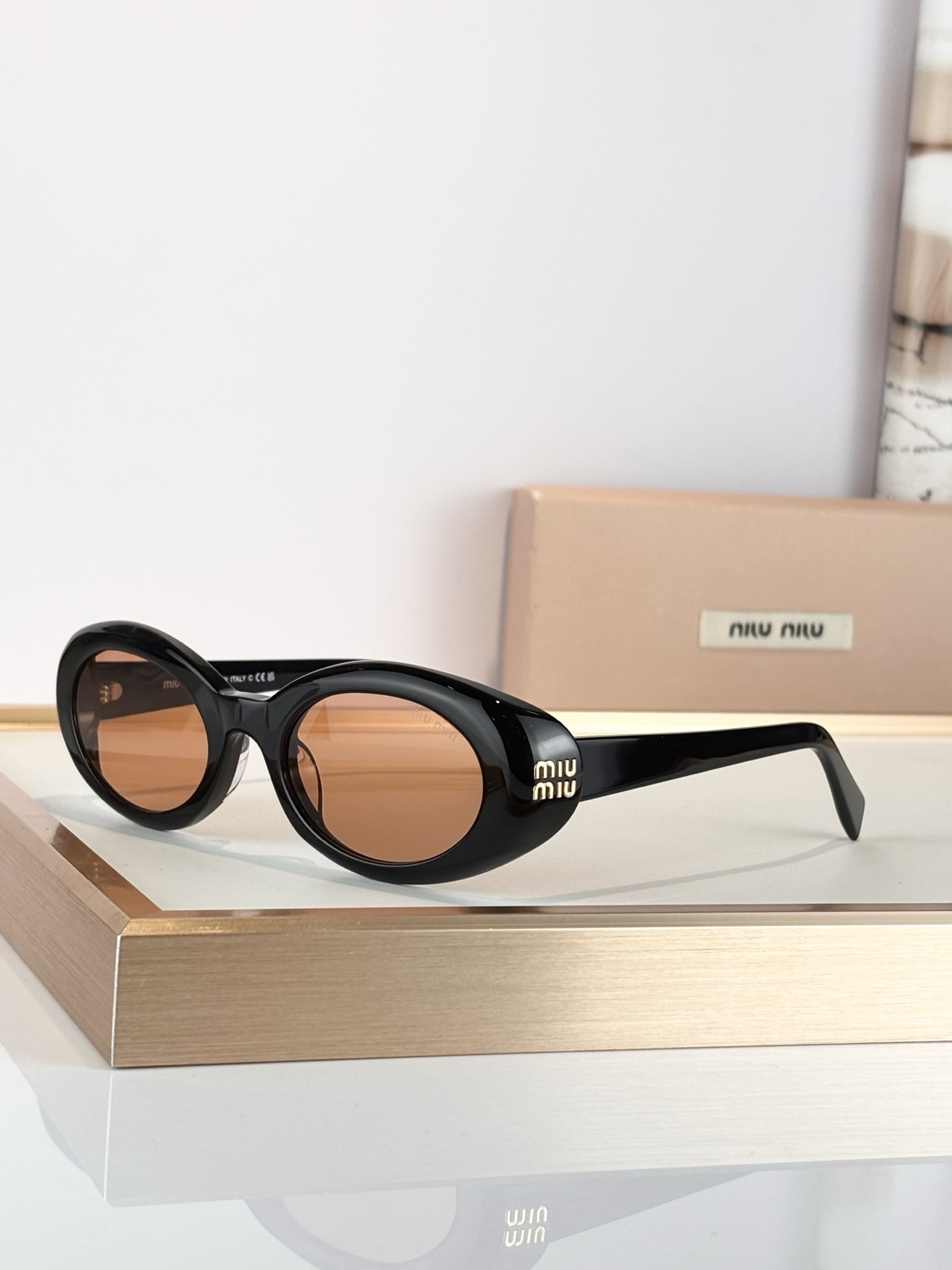 MIU MI*MOD：MU B09SSize：53口21 140