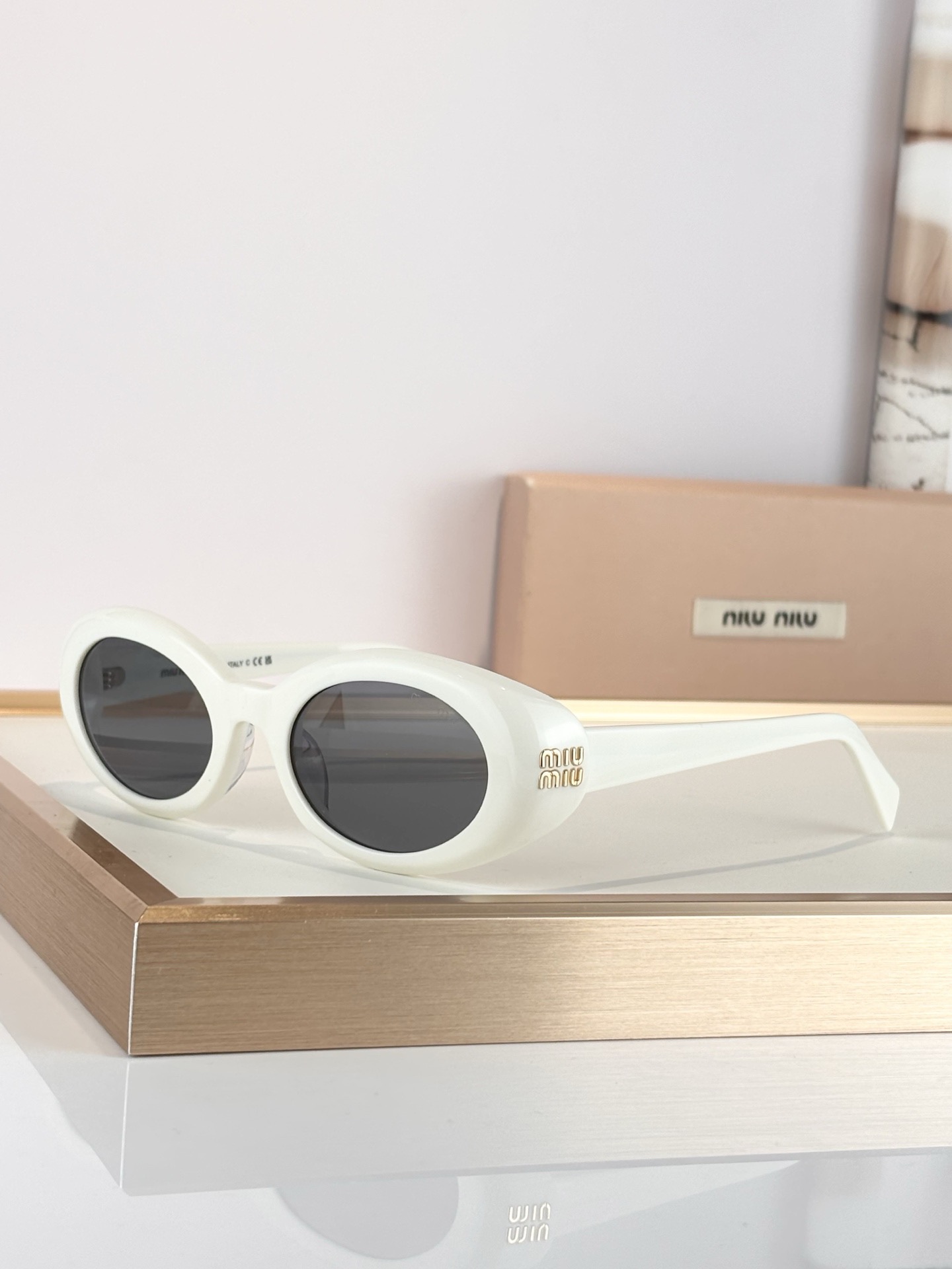 MIU MI*MOD：MU B09SSize：53口21 140