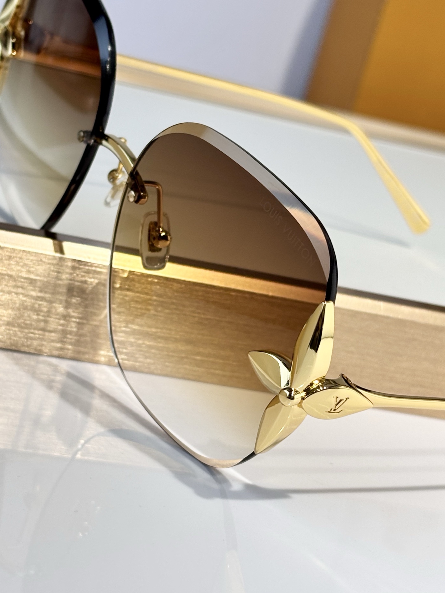 LOUIS VUITTONMOD：Z3169USize：63口17-140