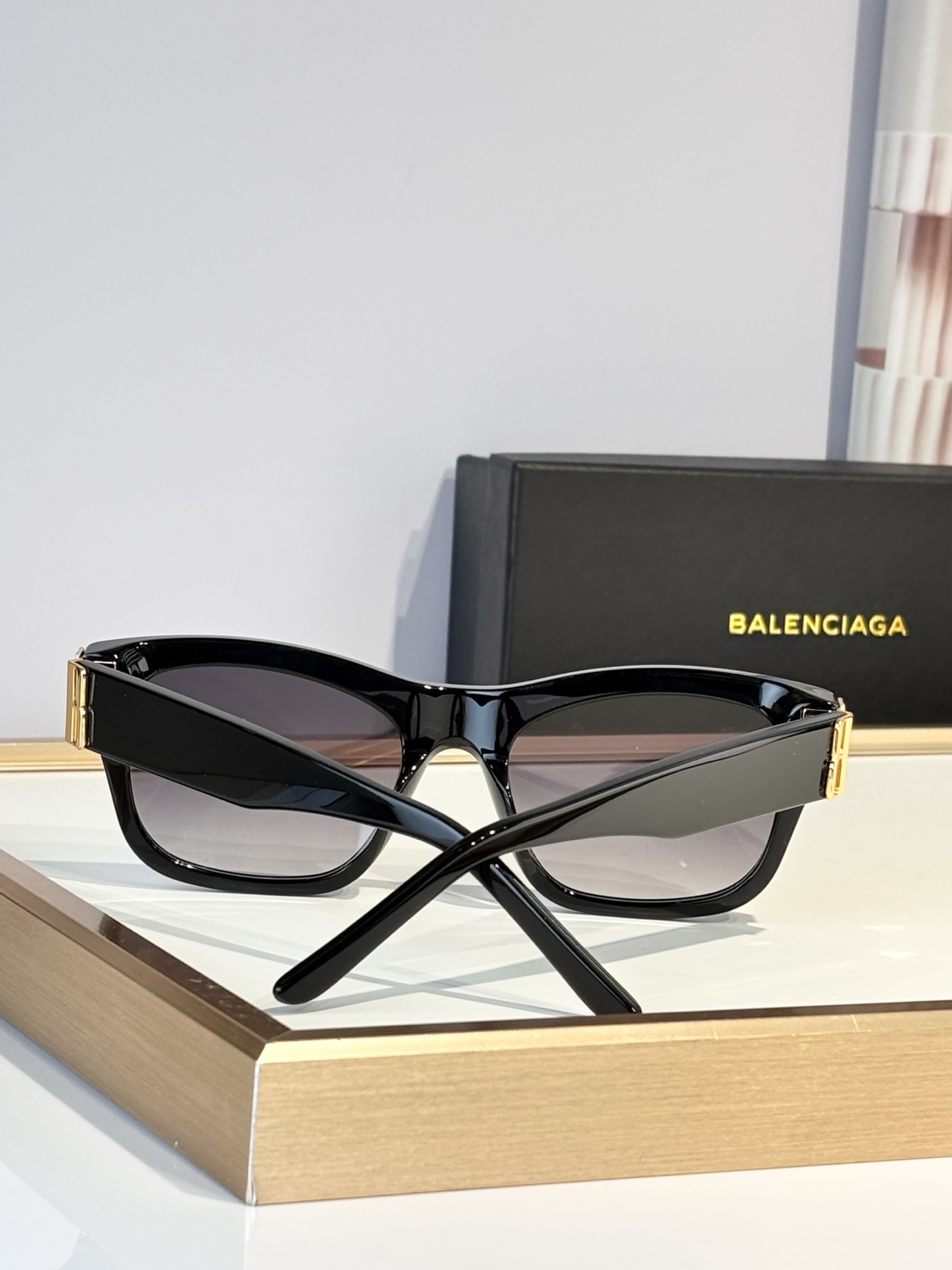 BALENCIAGAMOD：BB0503SSize：54口21-145