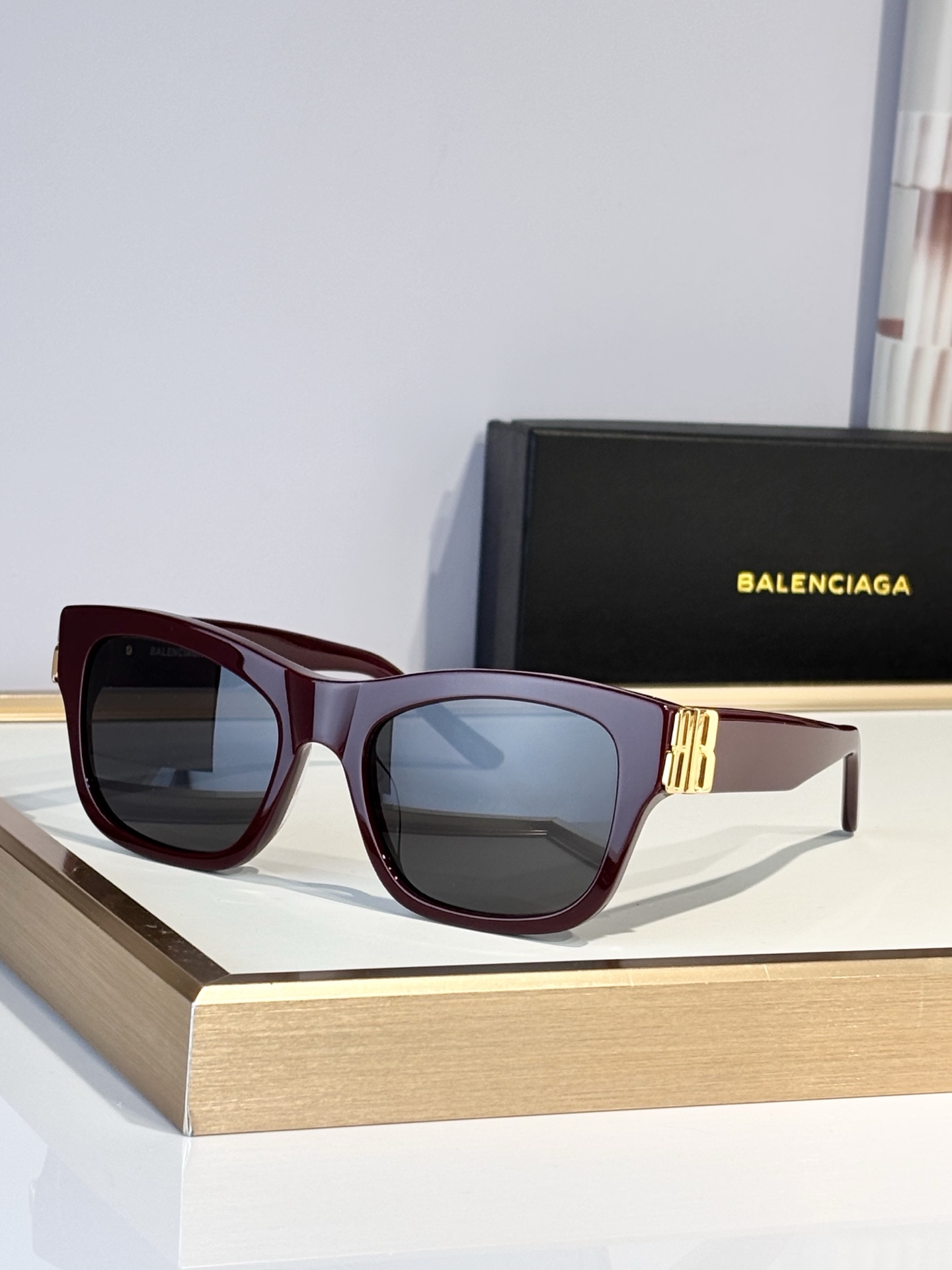 BALENCIAGAMOD：BB0503SSize：54口21-145