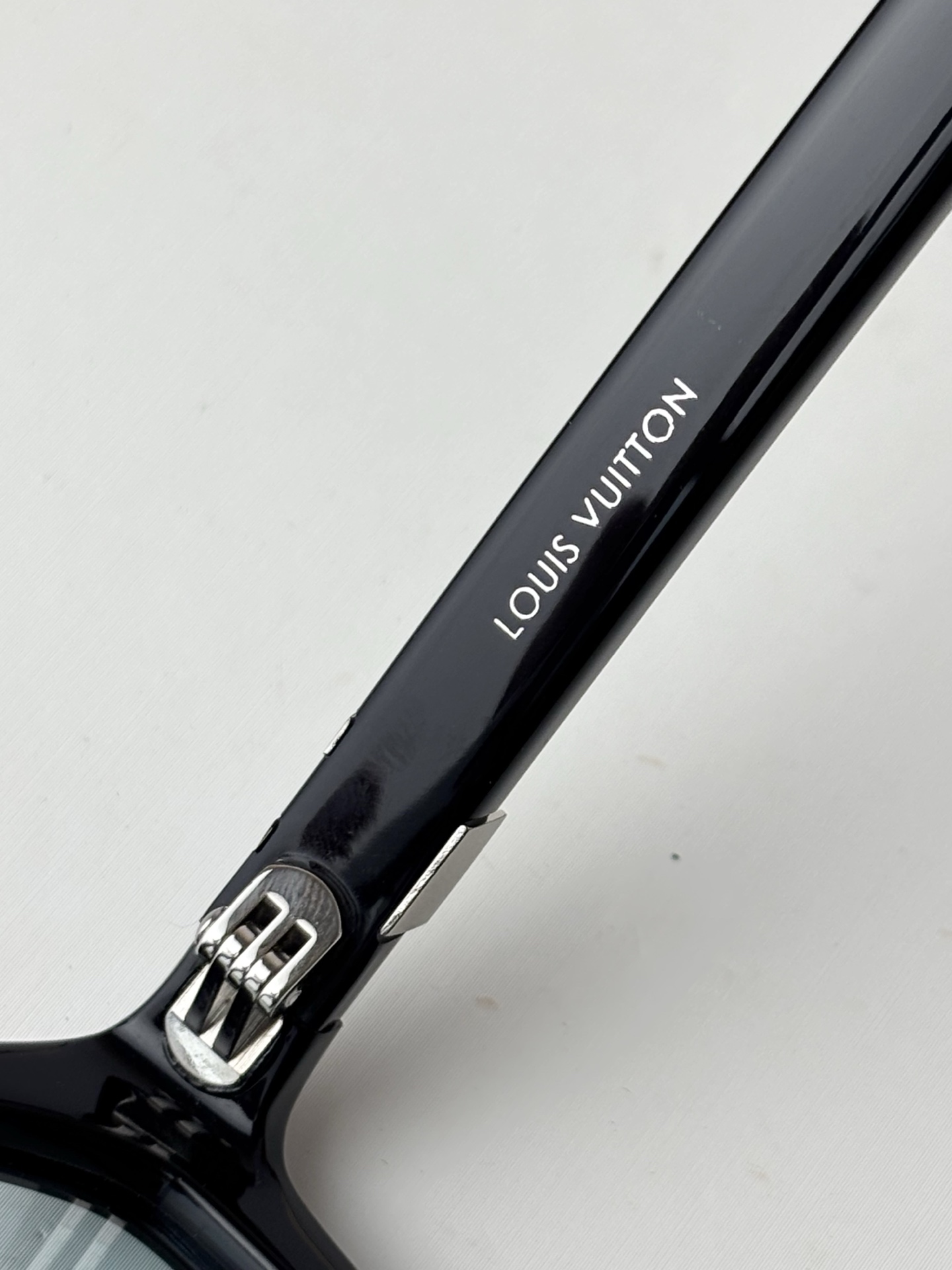 LOUIS VUITTO*MODEL：Z3059USIZE：58口18 140