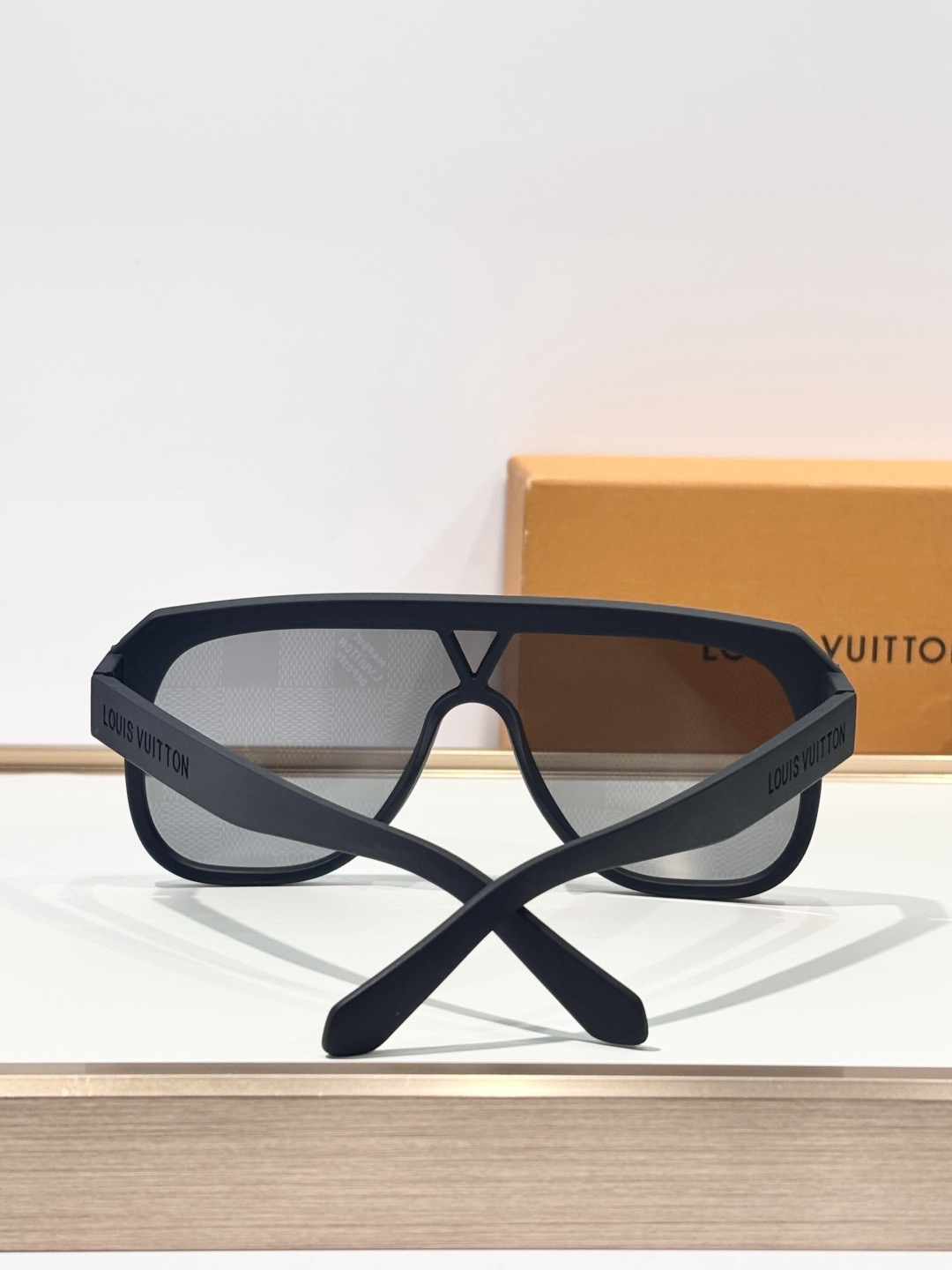 LOUIS VUITTONMOD：Z2878UOversizedSize：53口22 145