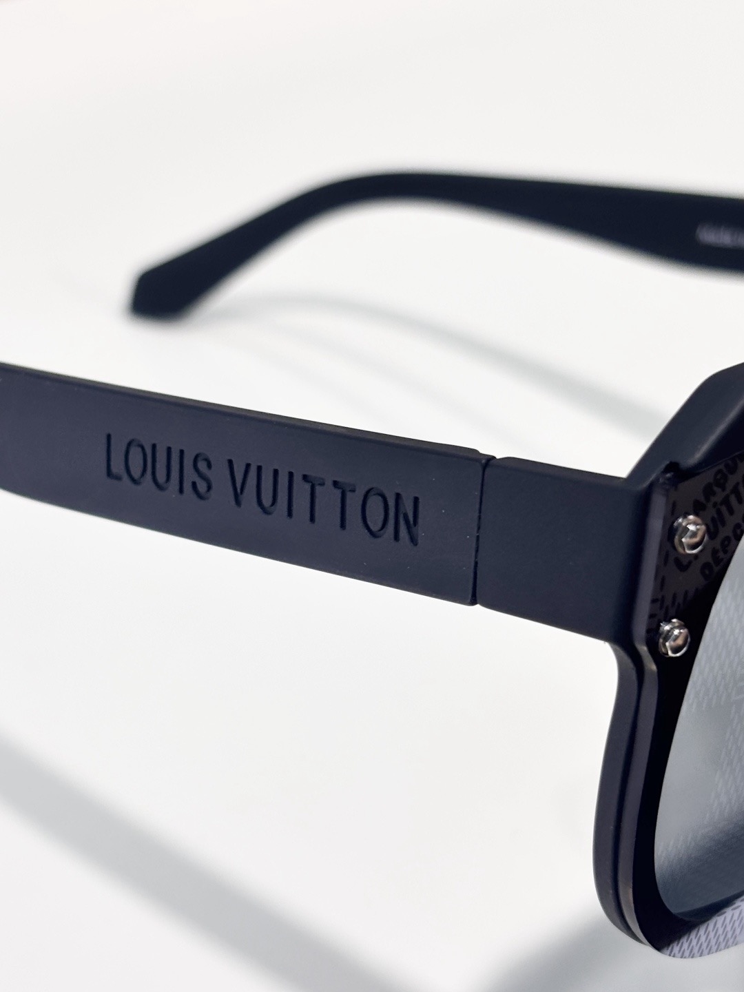 LOUIS VUITTONMOD：Z2878UOversizedSize：53口22 145