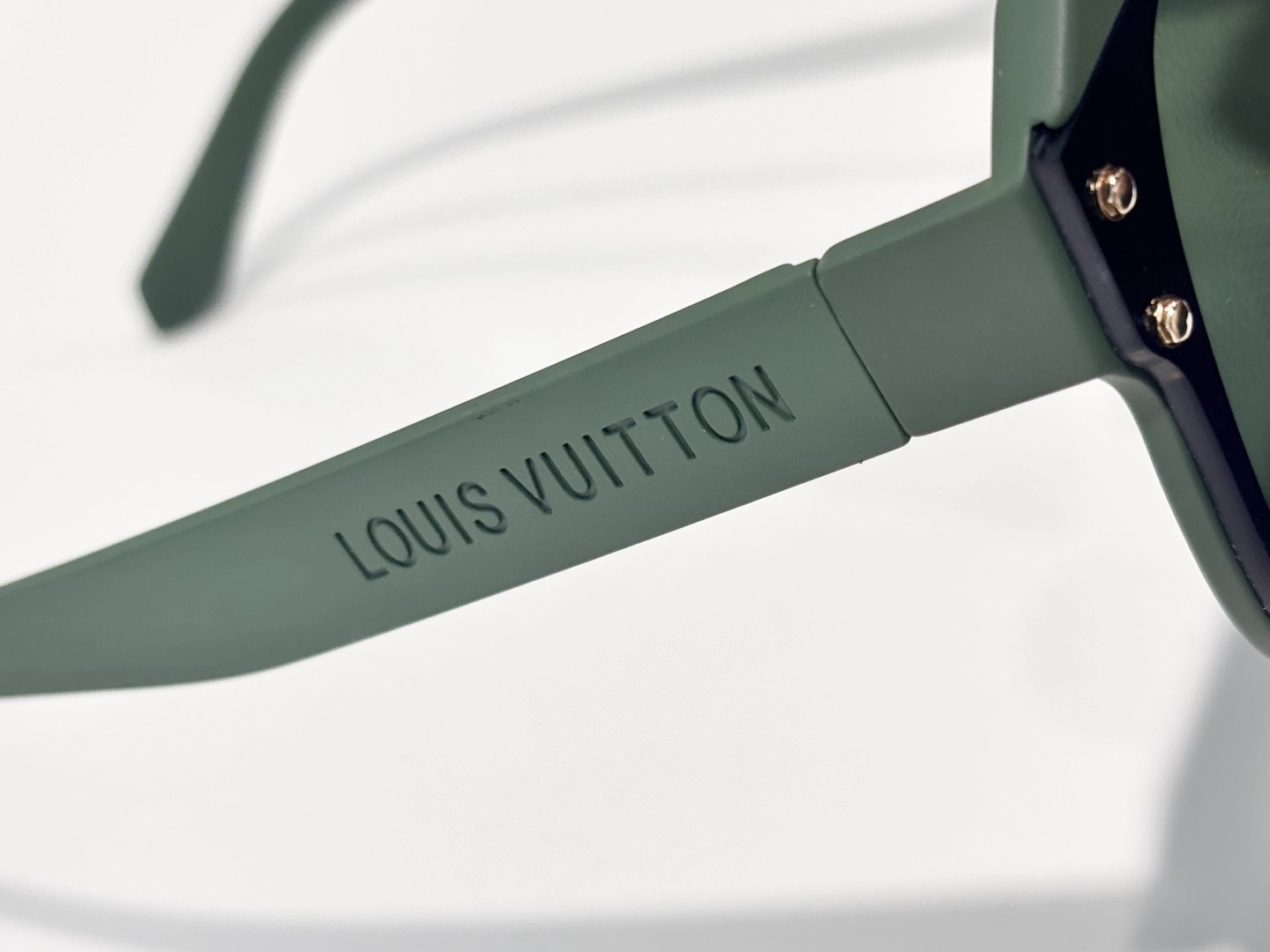 LOUIS VUITTONMOD：Z2878UOversizedSize：53口22 145