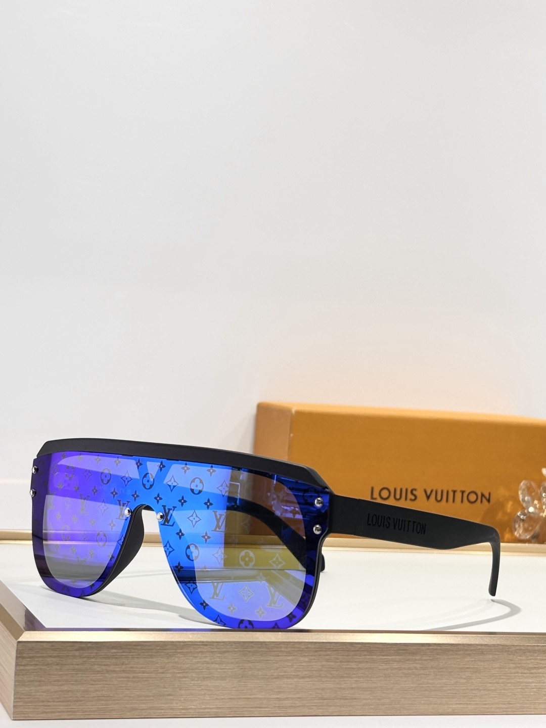 LOUIS VUITTONMOD：Z2878UOversizedSize：53口22 145