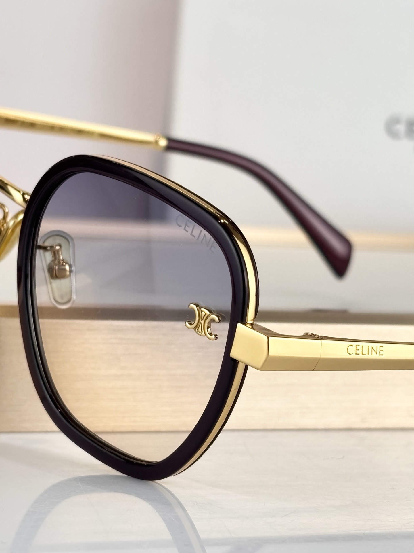 CELINEMOD：CL42128USize：55口22-145