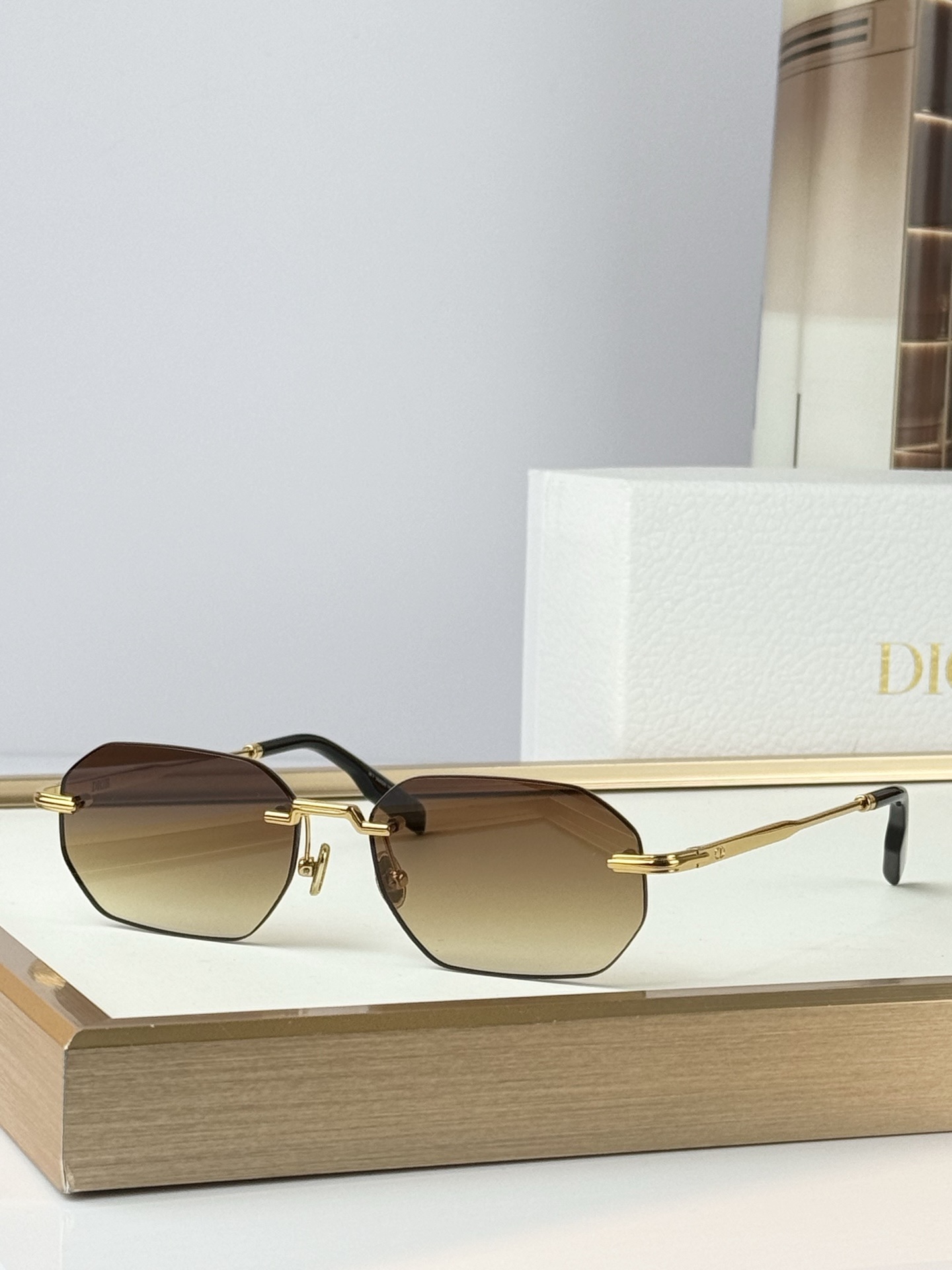 Dio*Mod：DiorBlackSuit S19USize：52口18-145