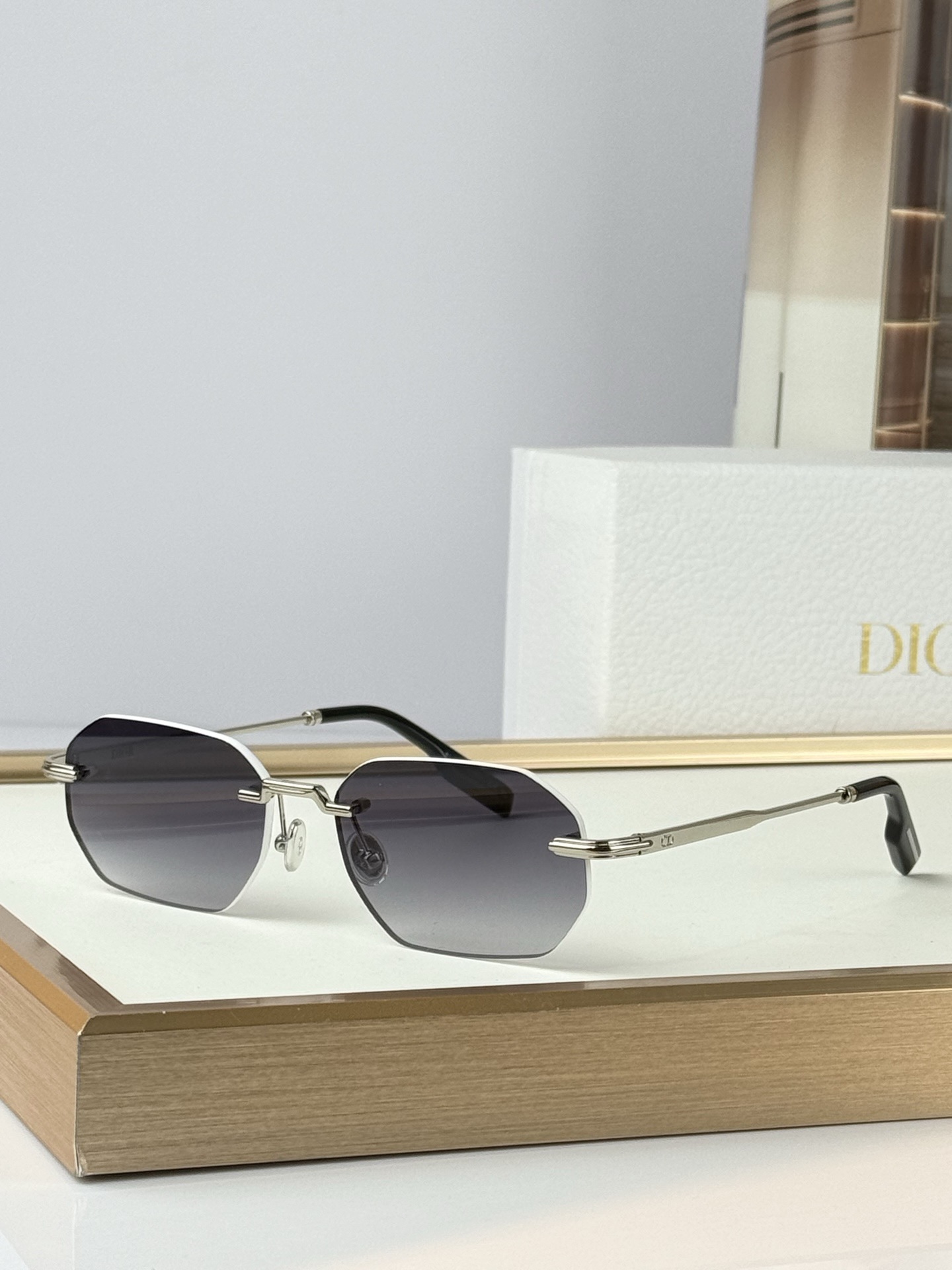 Dio*Mod：DiorBlackSuit S19USize：52口18-145