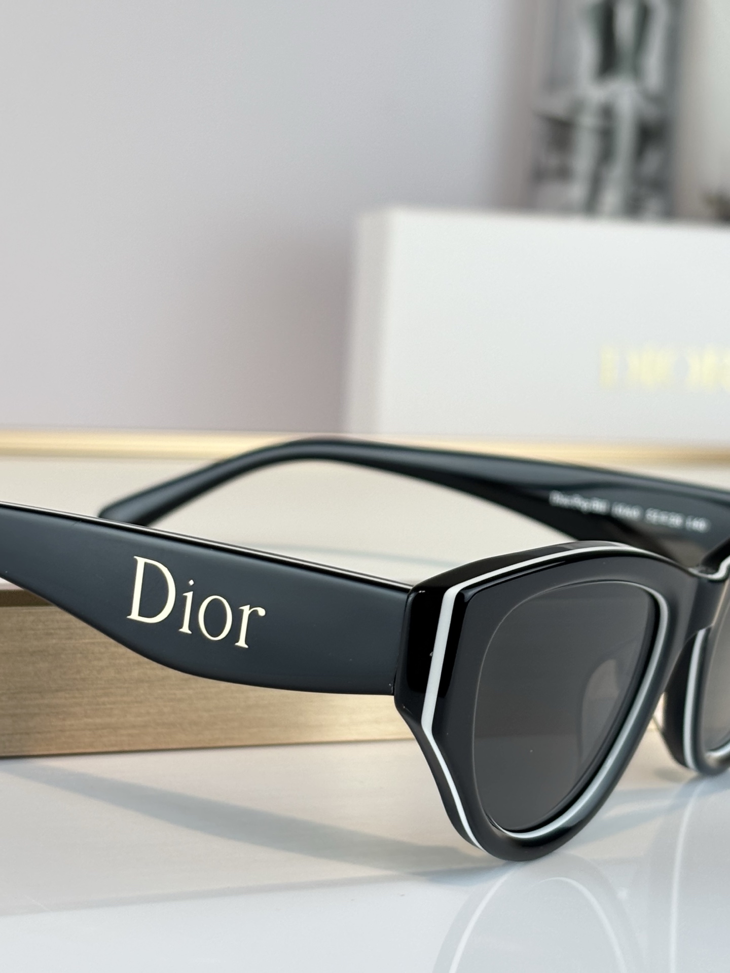 DIO*MOD：Dior PoP B1ISIZE：52口20-140
