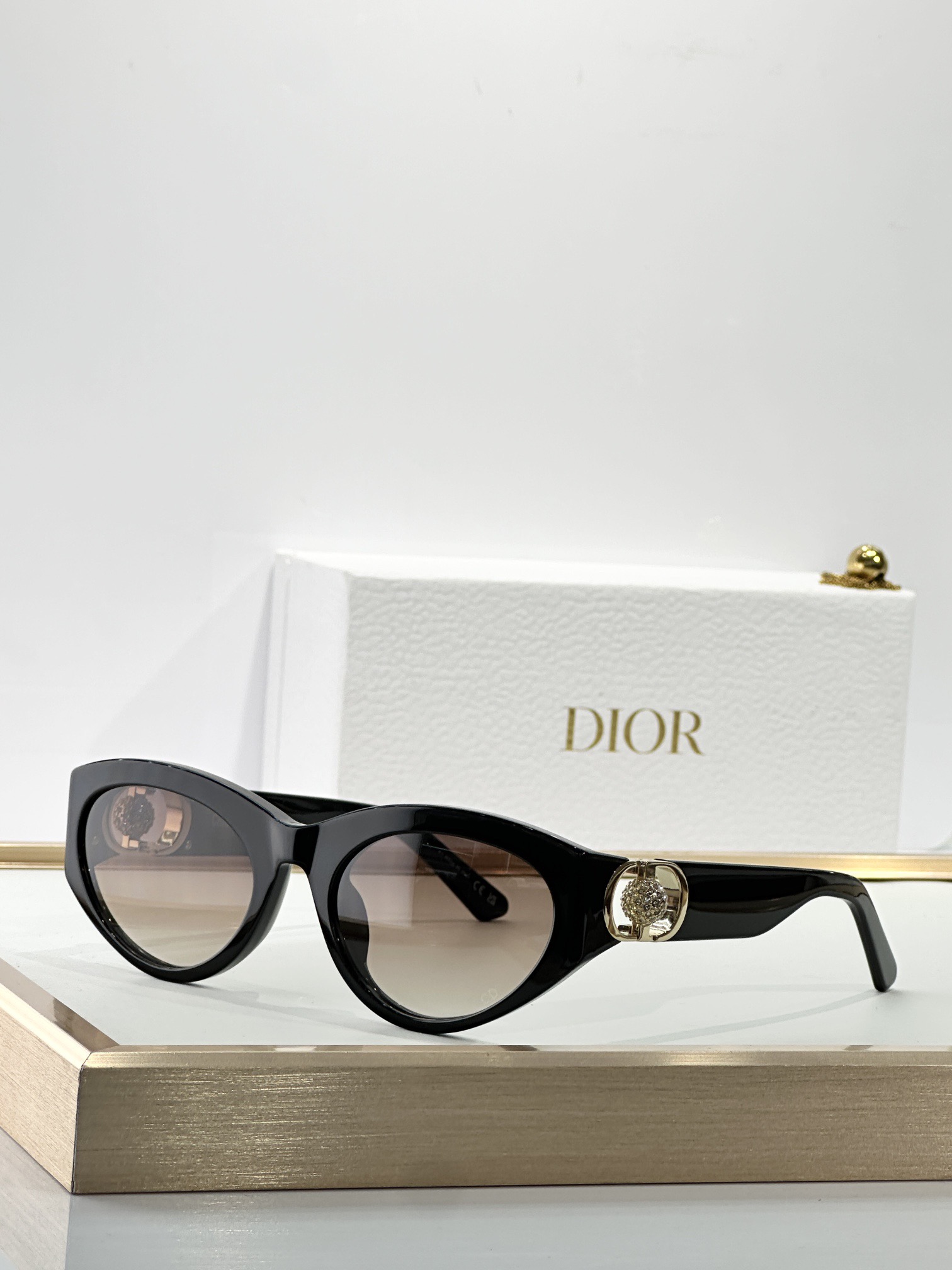 Dio* MODEL：30Montaigne B7FSIZE：  56口20-135