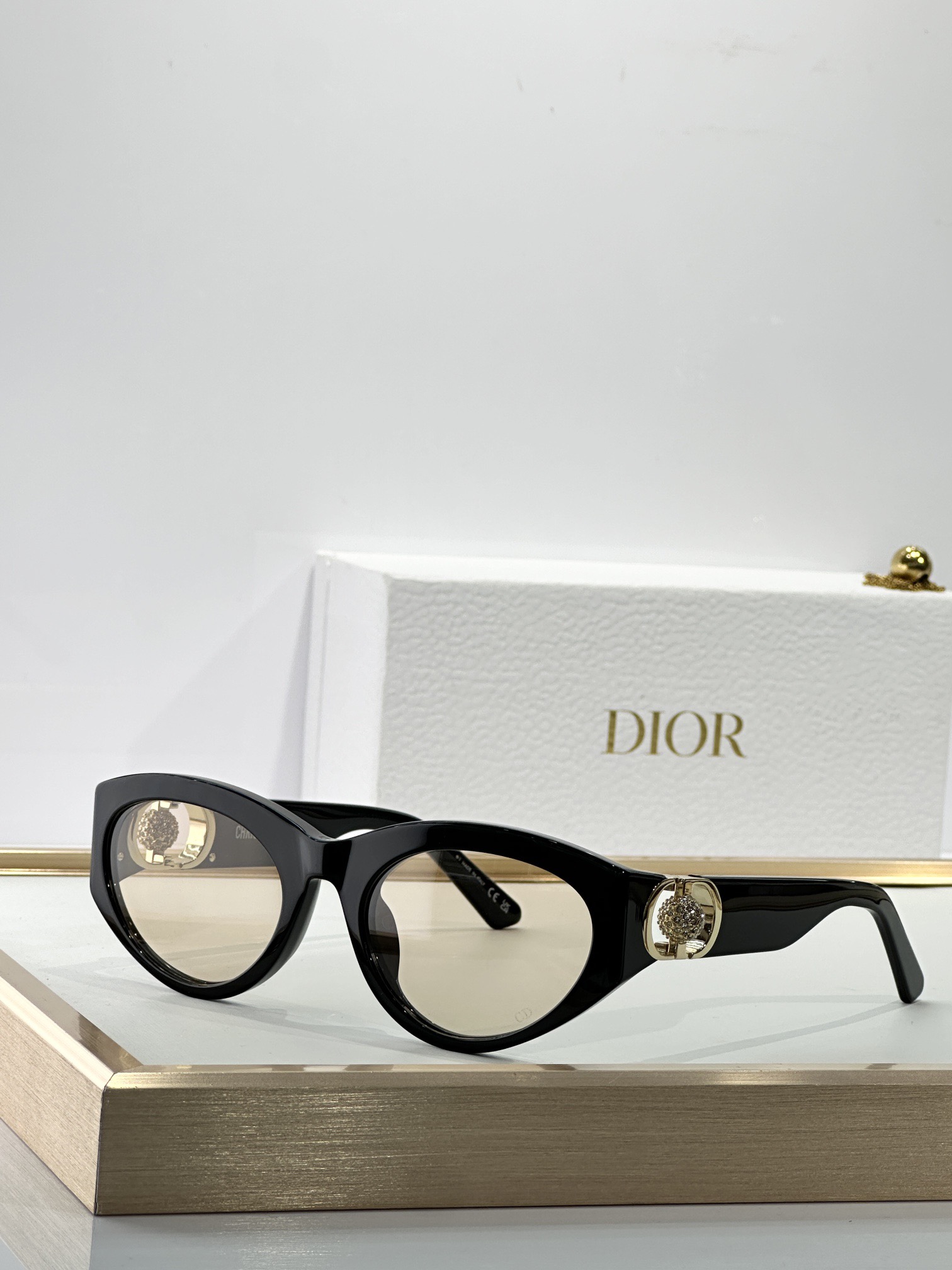 Dio* MODEL：30Montaigne B7FSIZE：  56口20-135