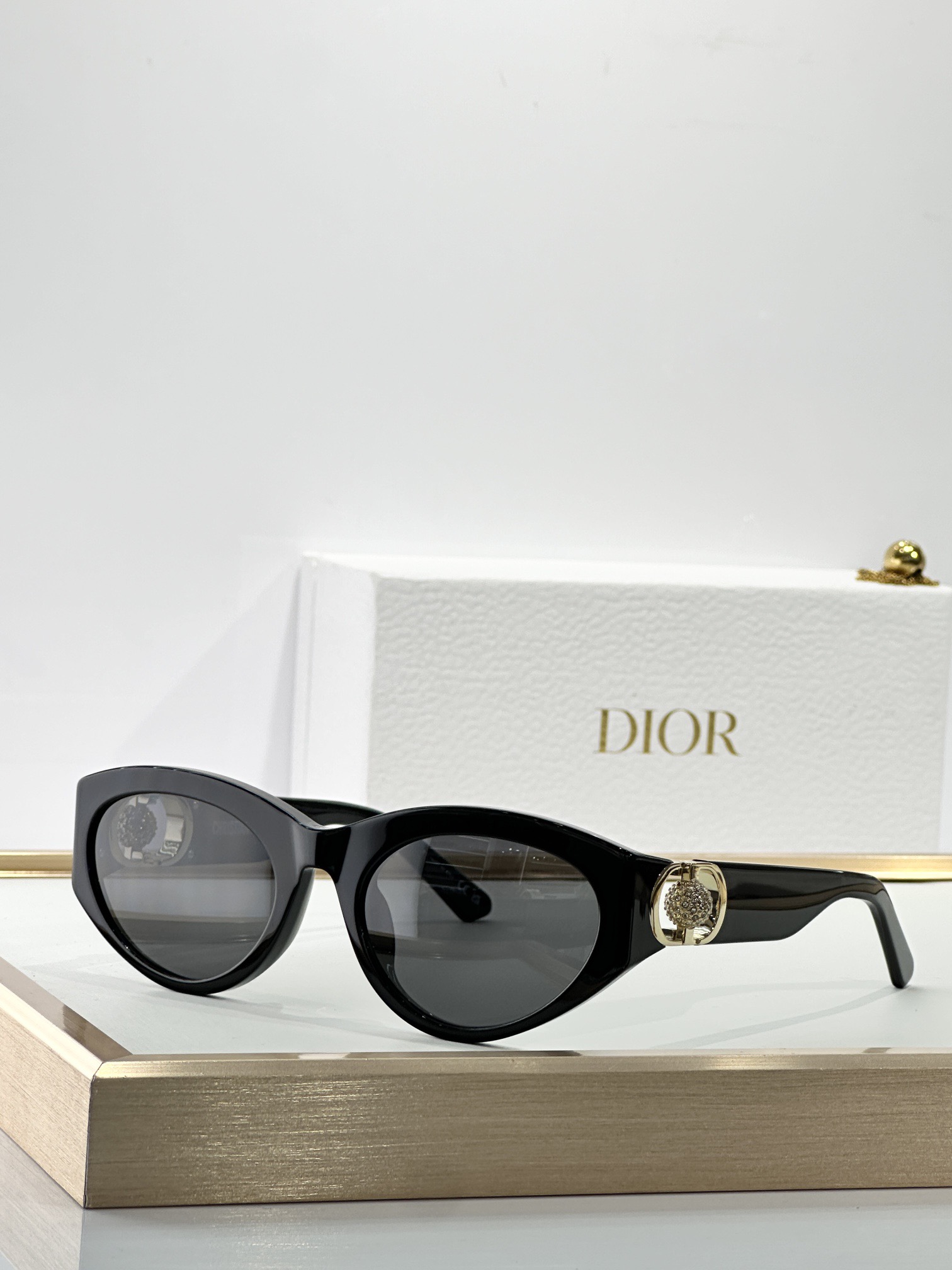 Dio* MODEL：30Montaigne B7FSIZE：  56口20-135