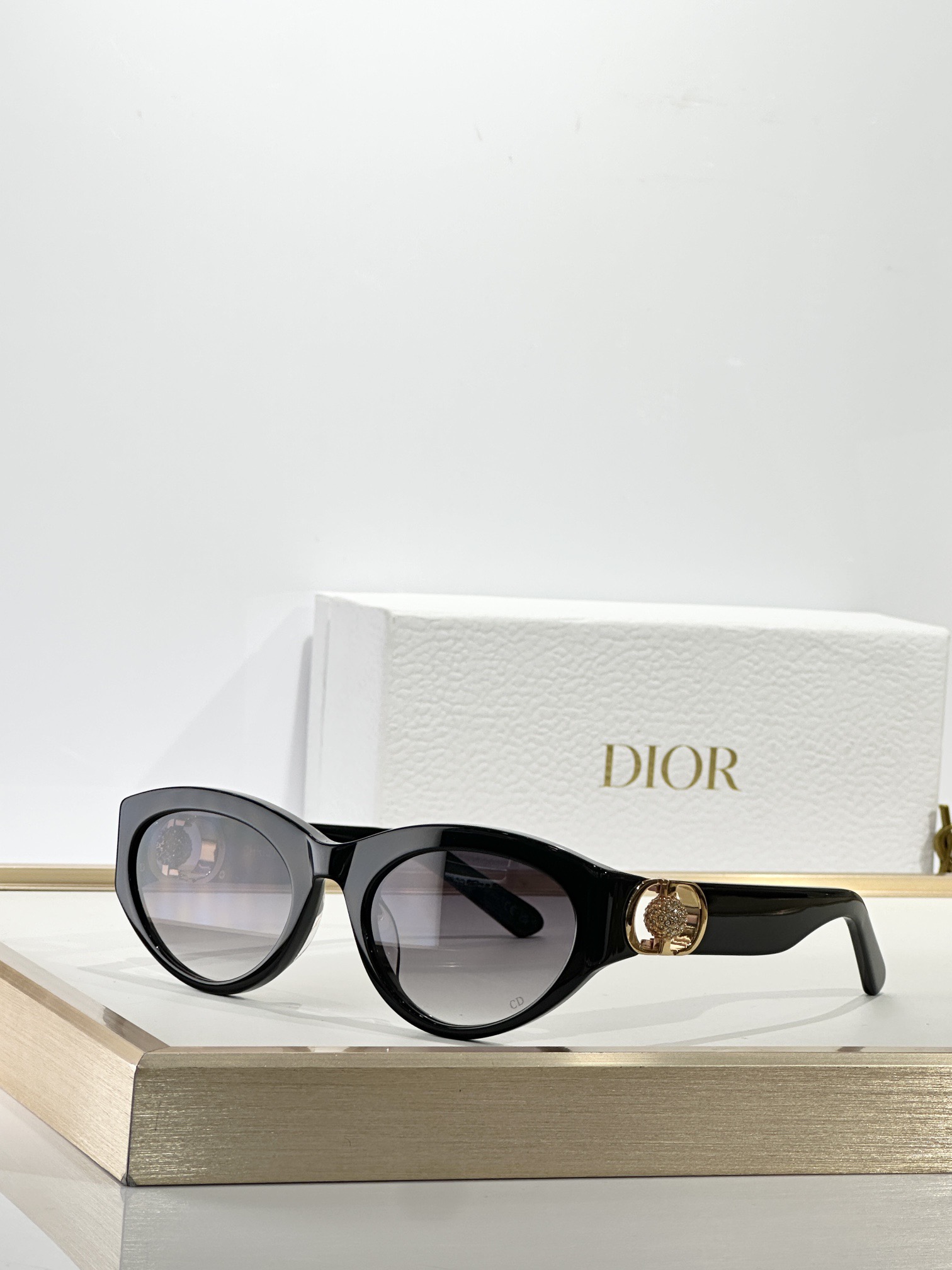 Dio* MODEL：30Montaigne B7FSIZE：  56口20-135