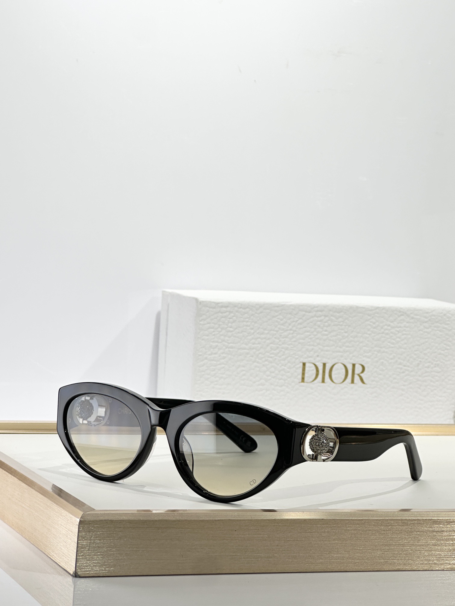 Dio* MODEL：30Montaigne B7FSIZE：  56口20-135