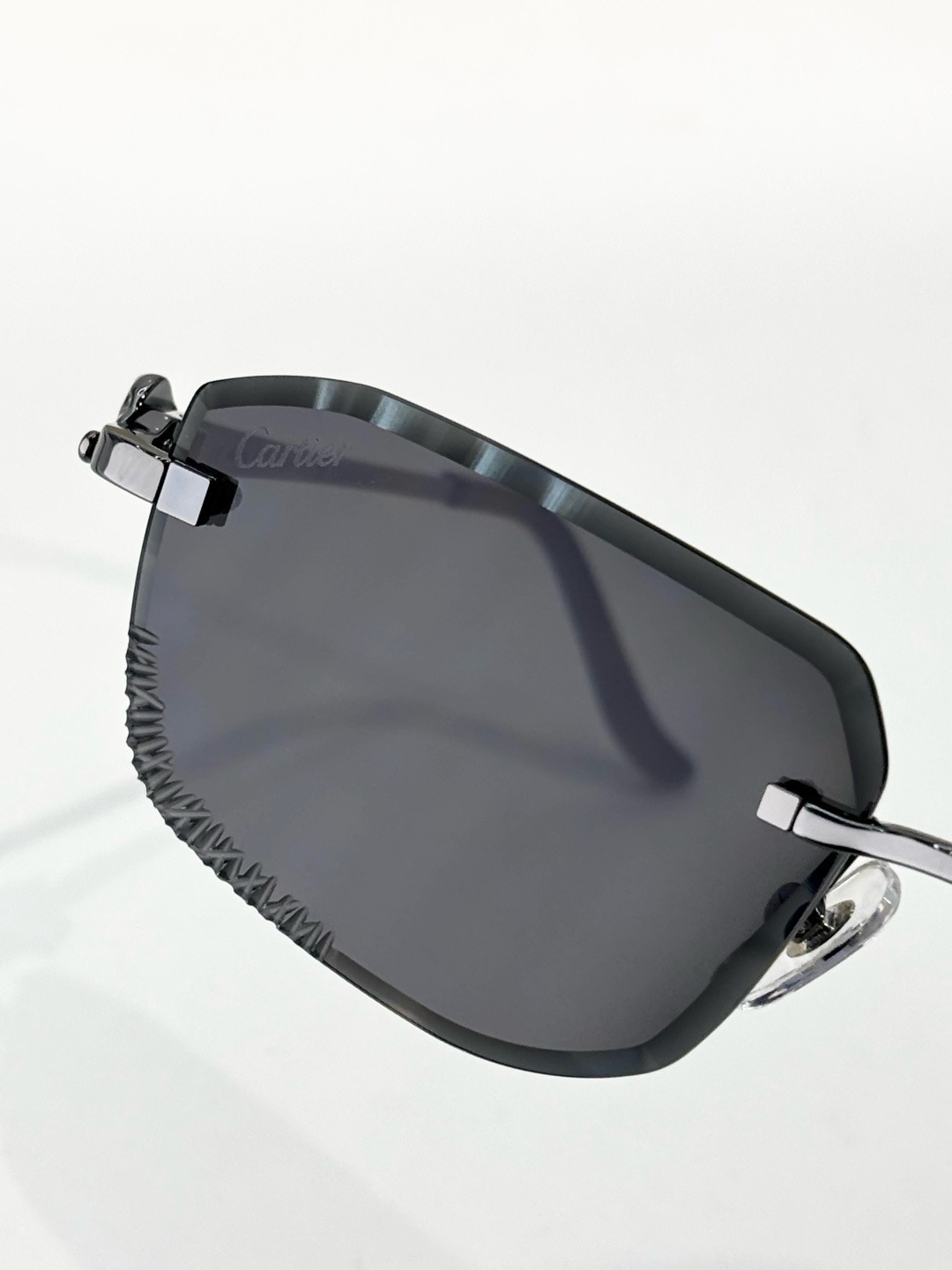 Cartier MOD：CT0825S Size：56口20-135 k金电镀  不假黄 Photo chromic  