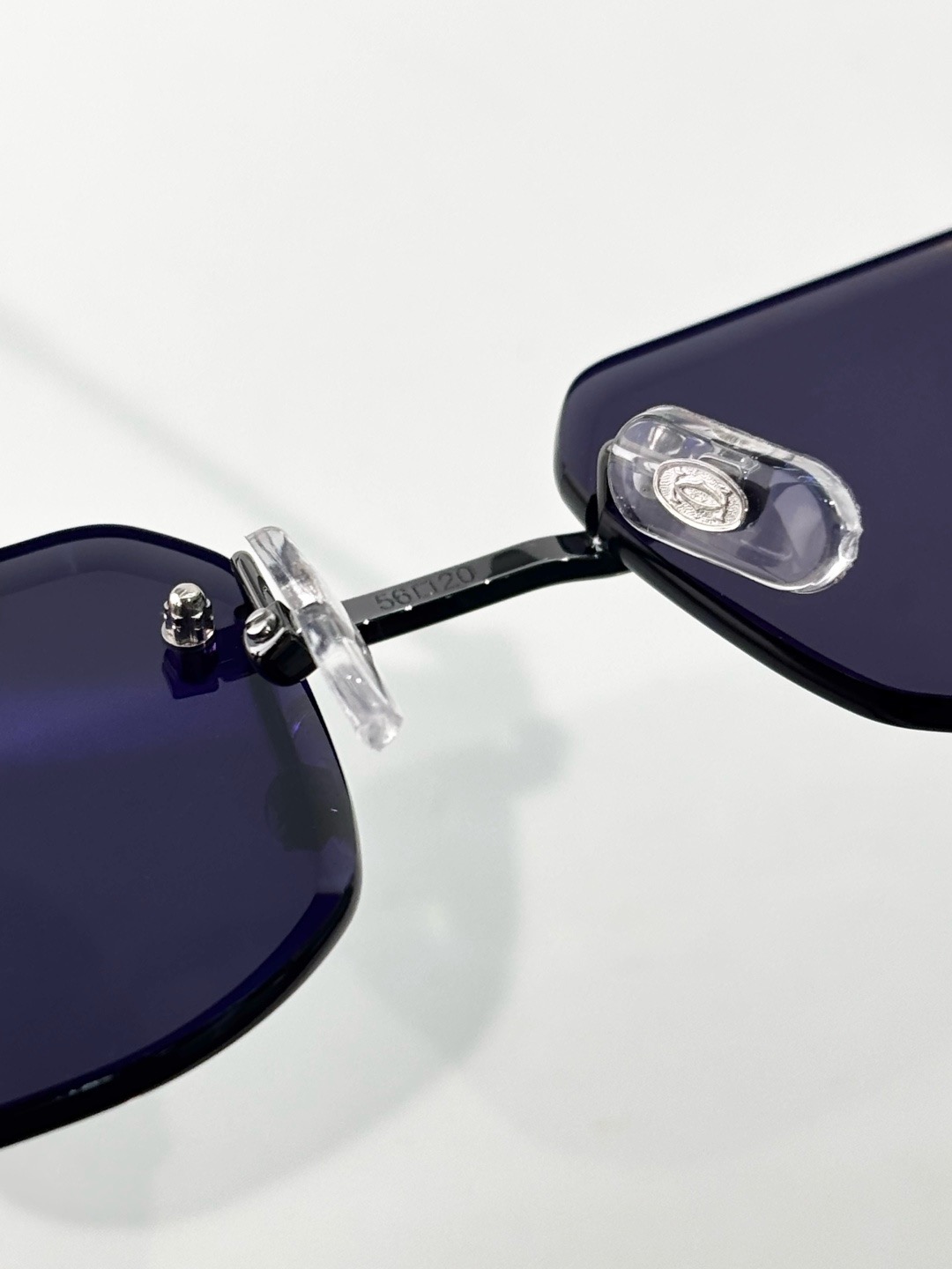 Cartier MOD：CT0825S Size：56口20-135 k金电镀  不假黄 Photo chromic  