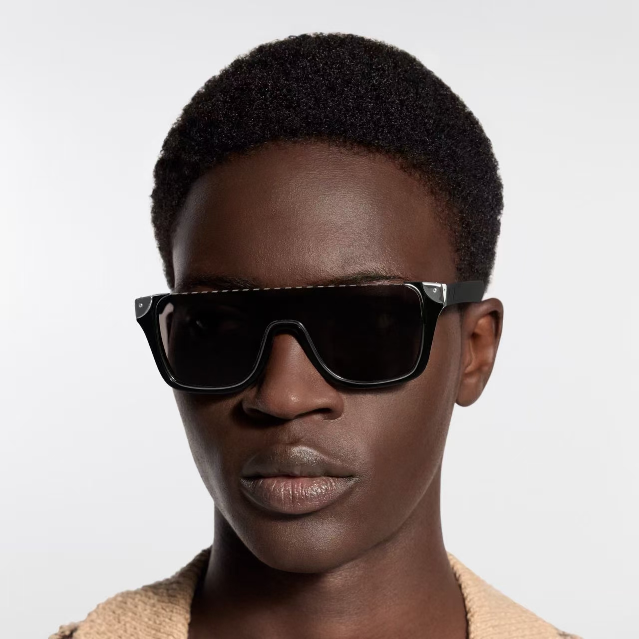 LOUIS VUITTO* MODEL：Z3242U SIZE：125口0-145