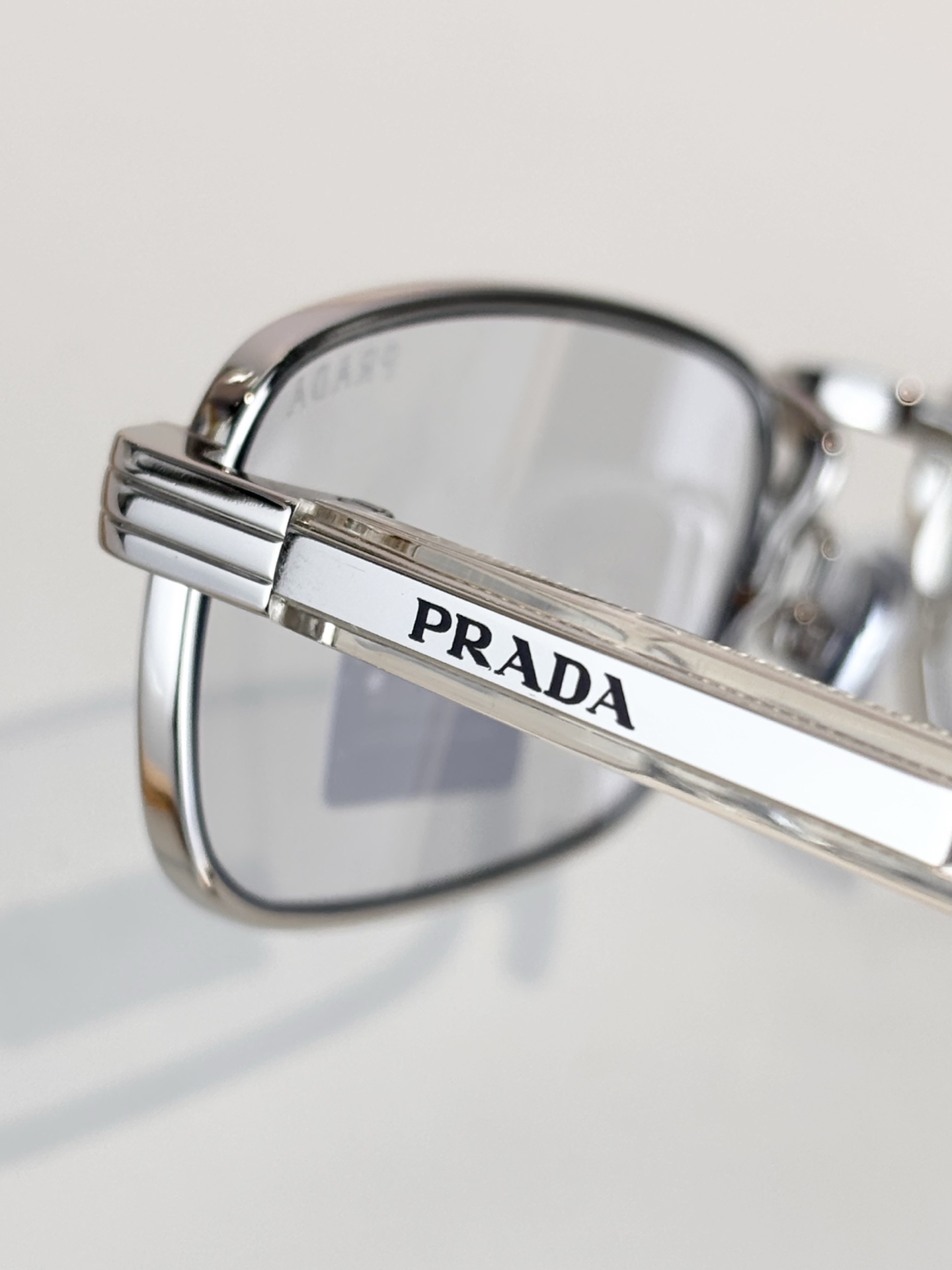 PRADA MODEL：PR B54S SIZE：54口23-145 