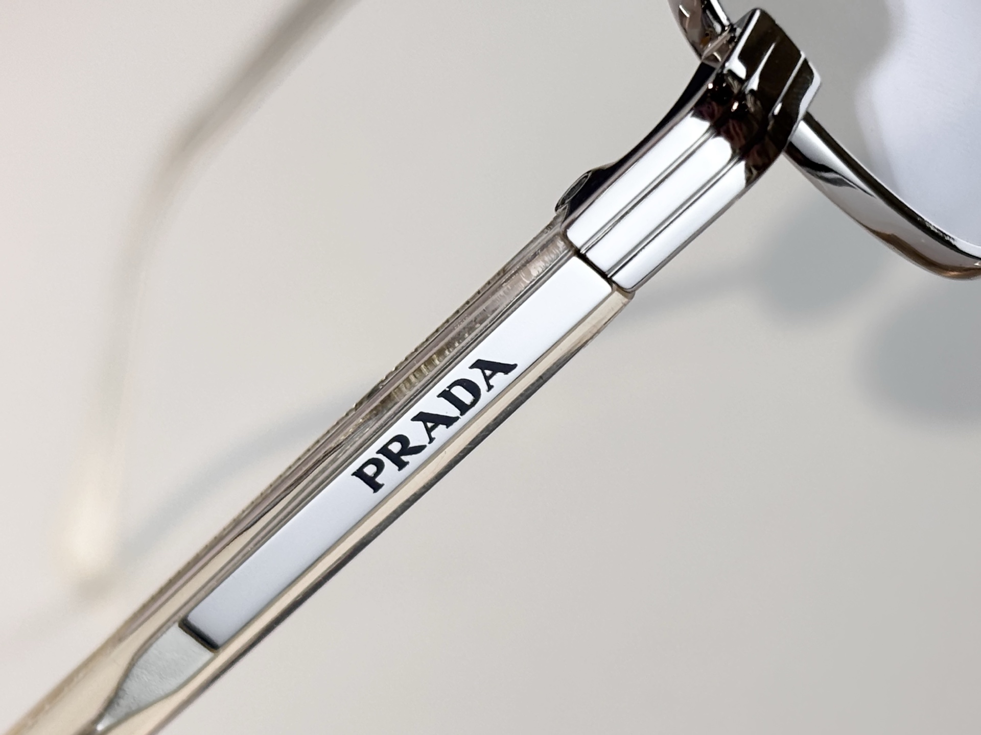 PRADA MODEL：PR B54S SIZE：54口23-145 