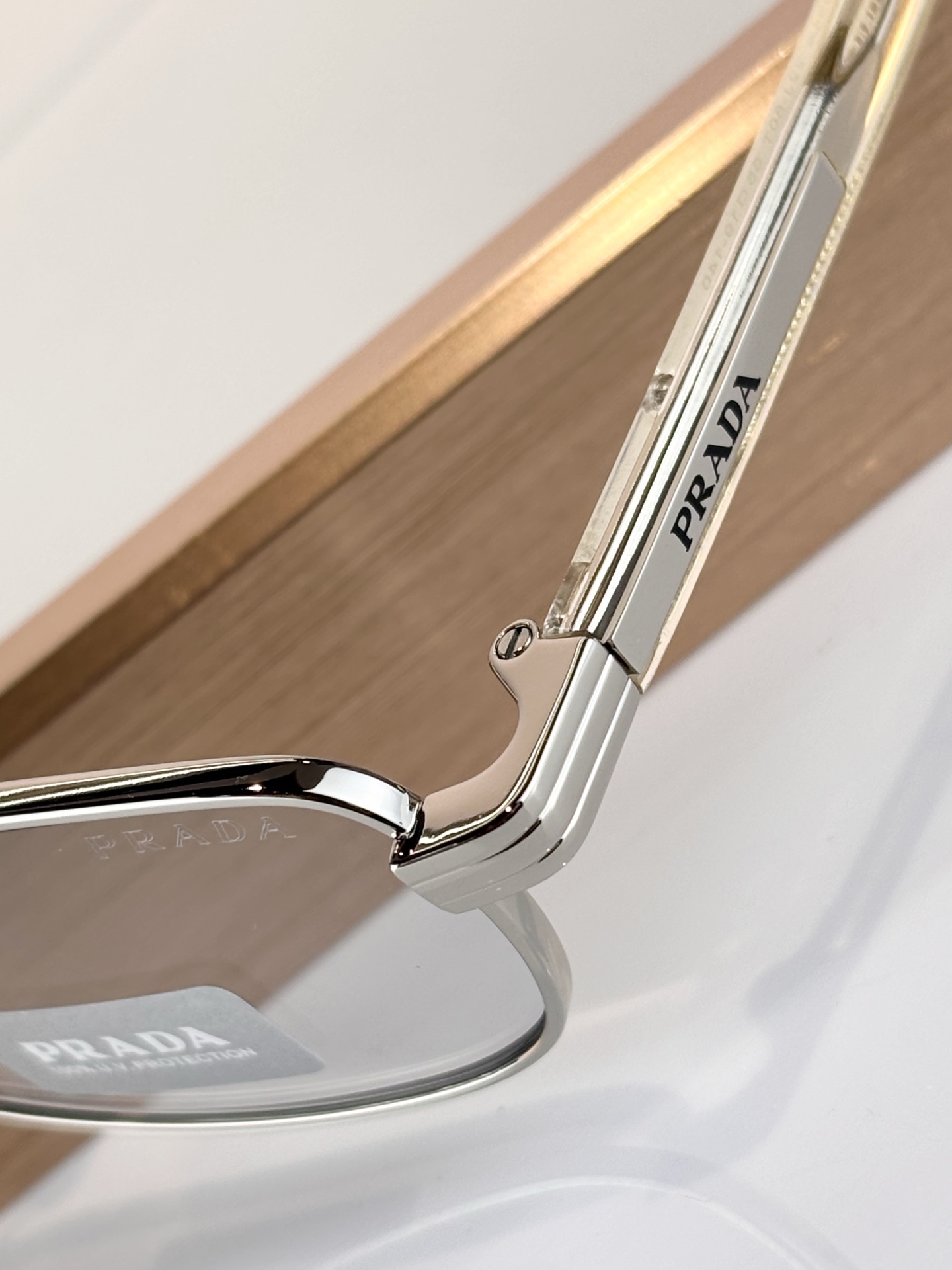 PRADA MODEL：PR B54S SIZE：54口23-145 