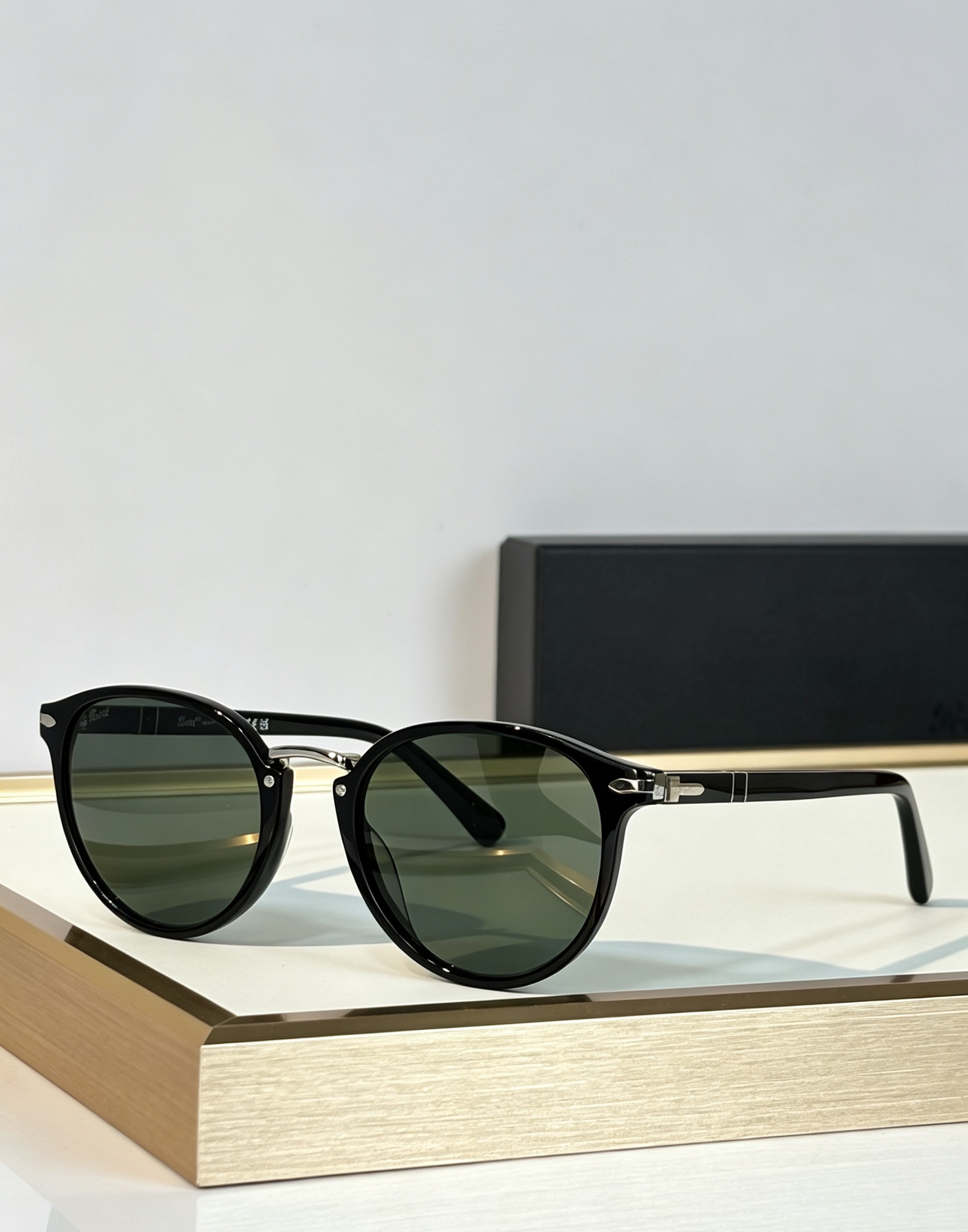 Persol MODEL：3210 SIZE：51口21-145 