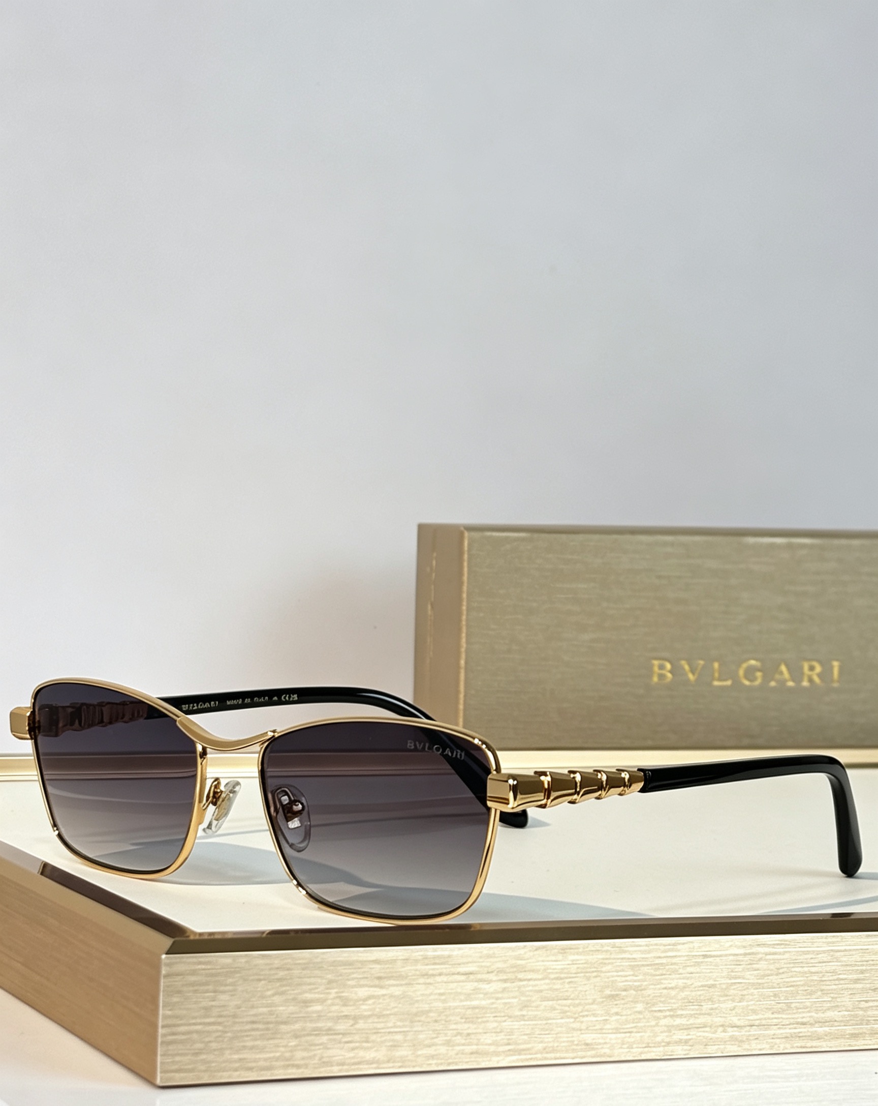 BVLGAR* MODEL：BV 42356U SIZE：59口18-148 