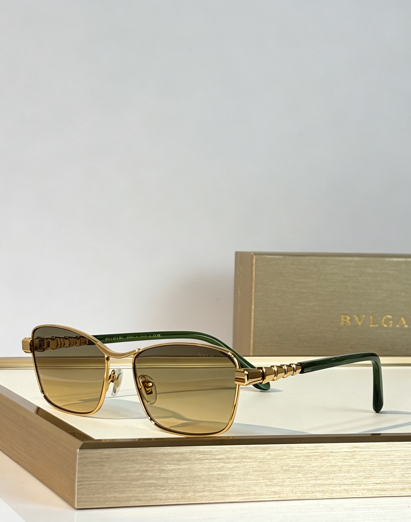 BVLGAR* MODEL：BV 42356U SIZE：59口18-148 