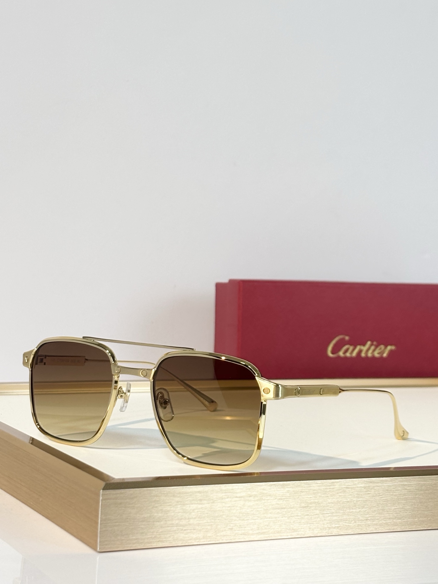 Cartier MOD：CT0610S Size：54口21-145 