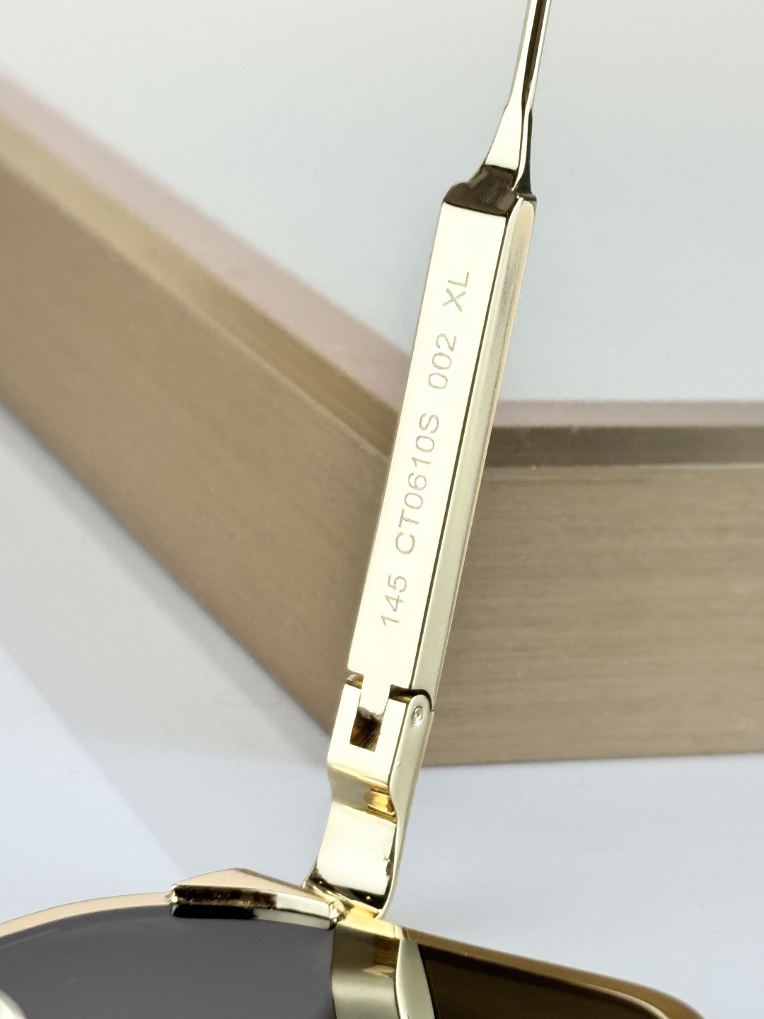 Cartier MOD：CT0610S Size：54口21-145 