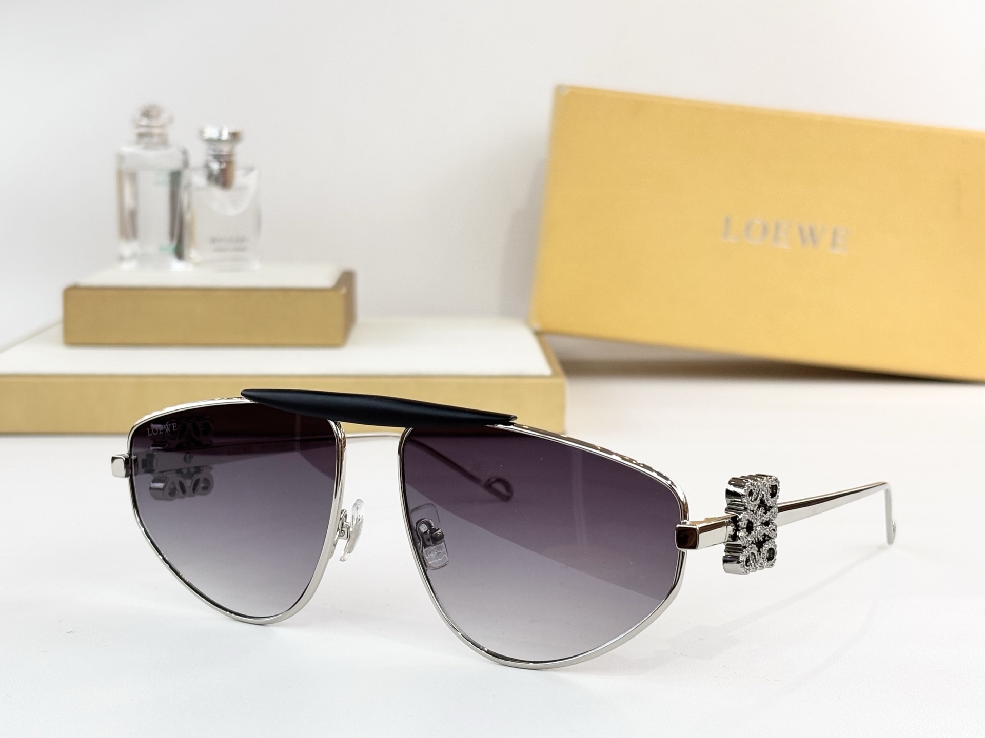 LOEWE MOD：LW1735LS Size：60口15-143 