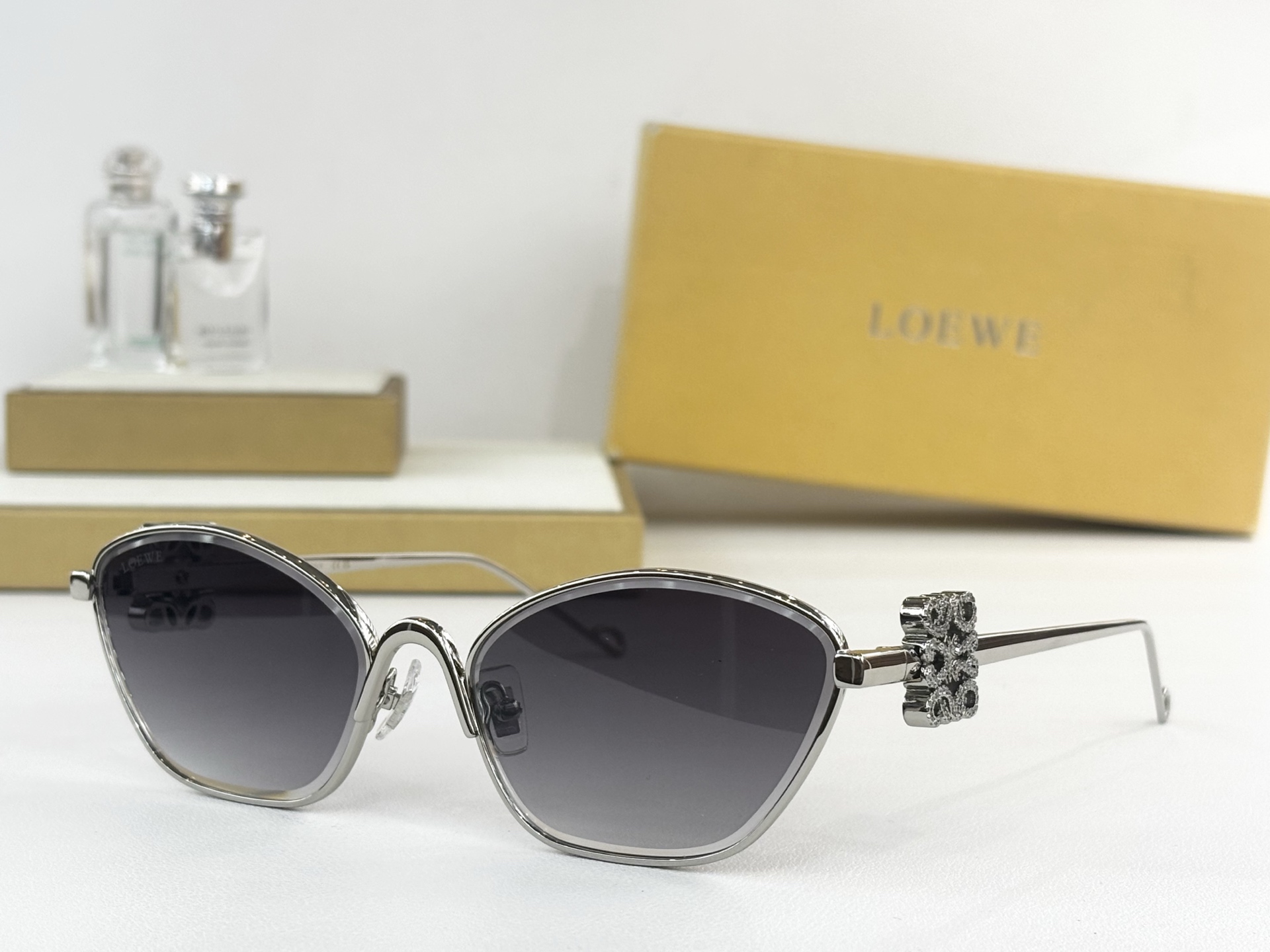 LOEWE MOD：LW1731LS Size：58口18 143 