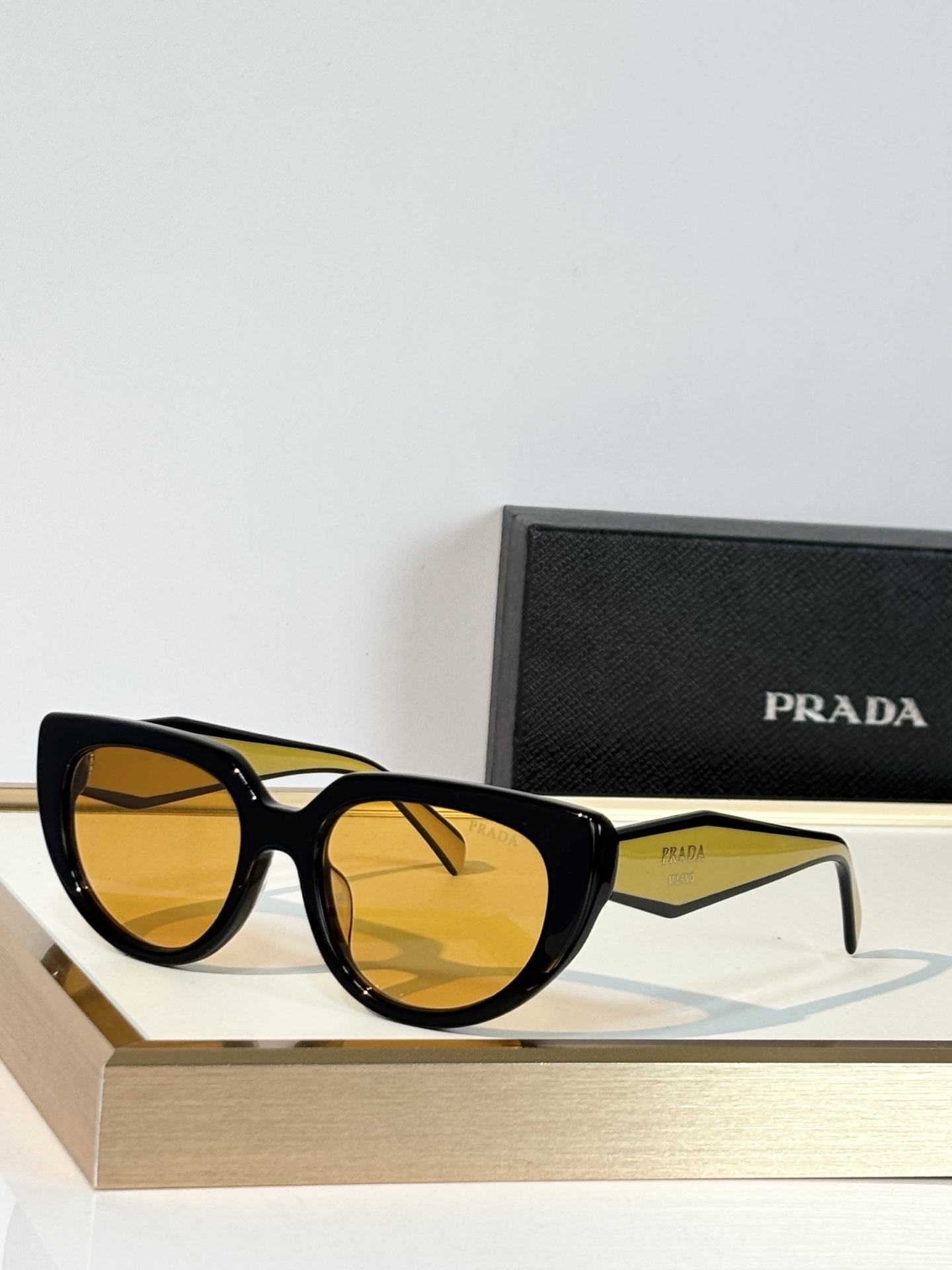 PRAD* MODEL：PR 2197S SIZE：55口20-145 
