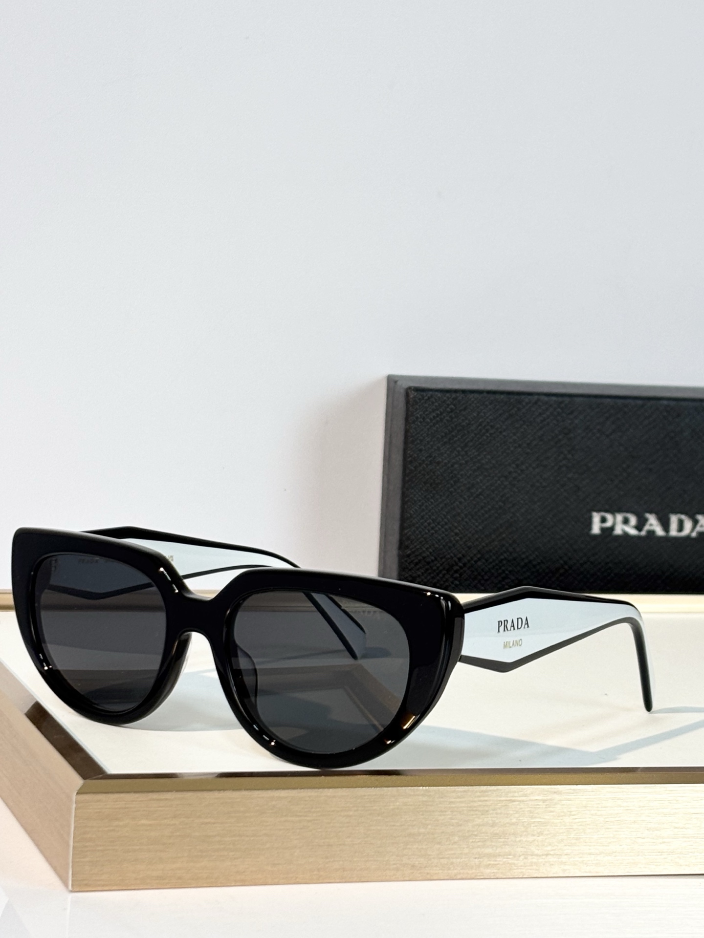 PRAD* MODEL：PR 2197S SIZE：55口20-145 
