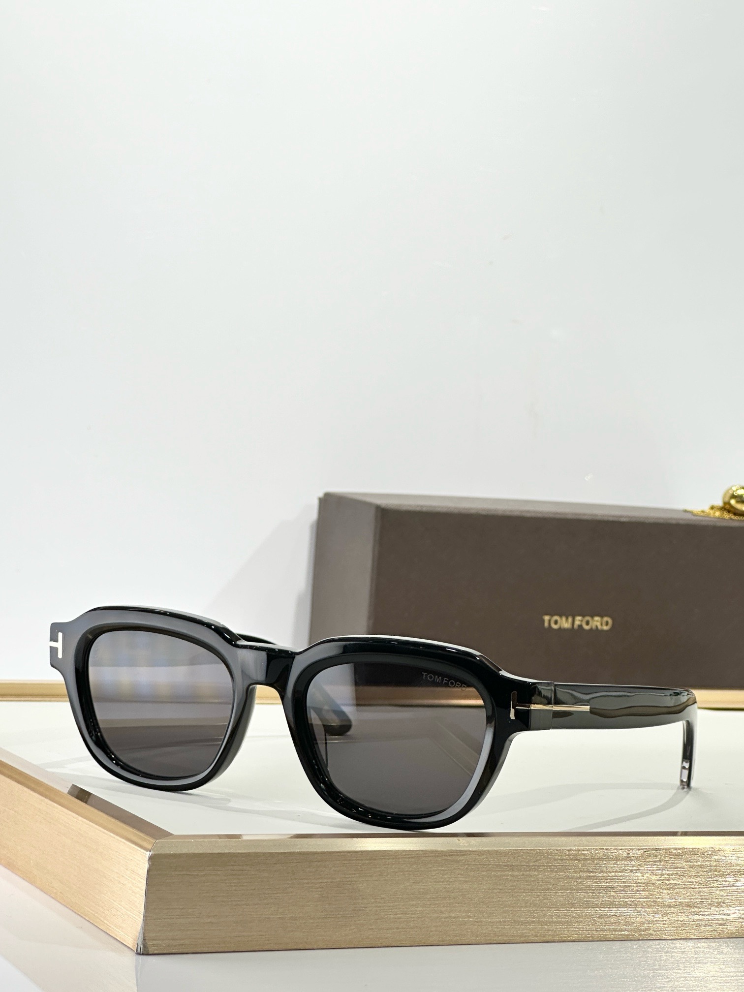𝐓𝐎𝐌 𝐅𝐎𝐑𝐃 MOD：FT1226 size： 52-20-135 