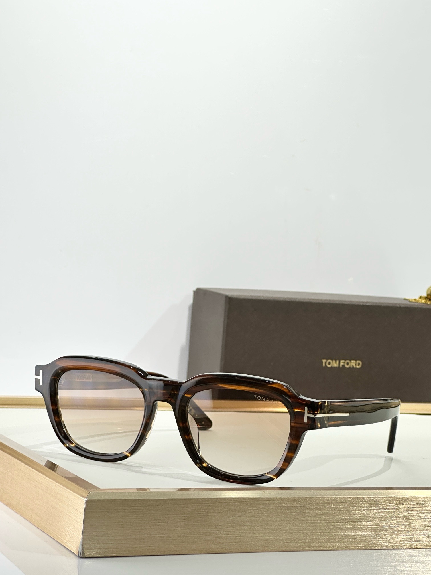 𝐓𝐎𝐌 𝐅𝐎𝐑𝐃 MOD：FT1226 size： 52-20-135 