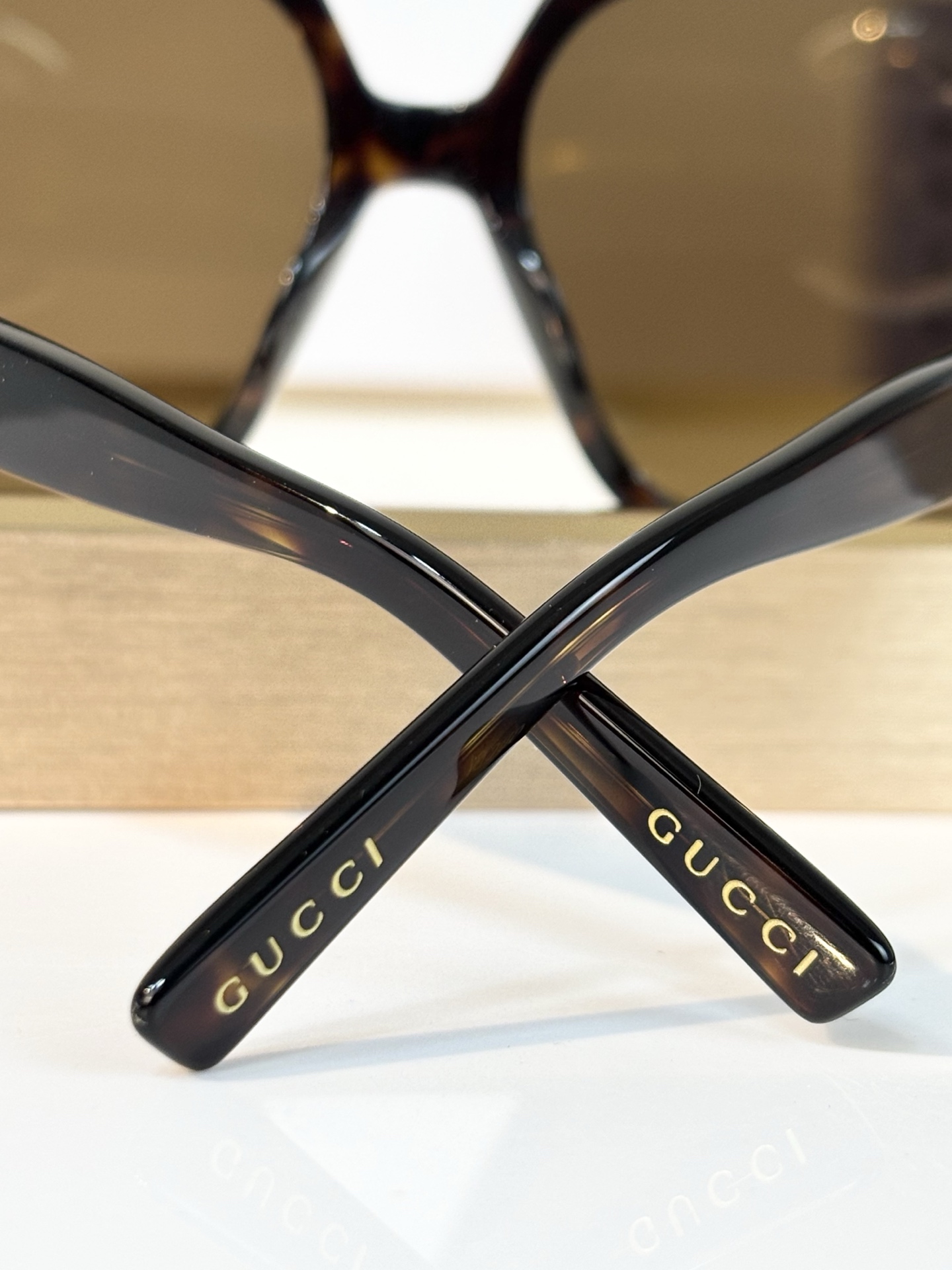 GUCCI oversized MOD：GG2215S Size：57口16-140 