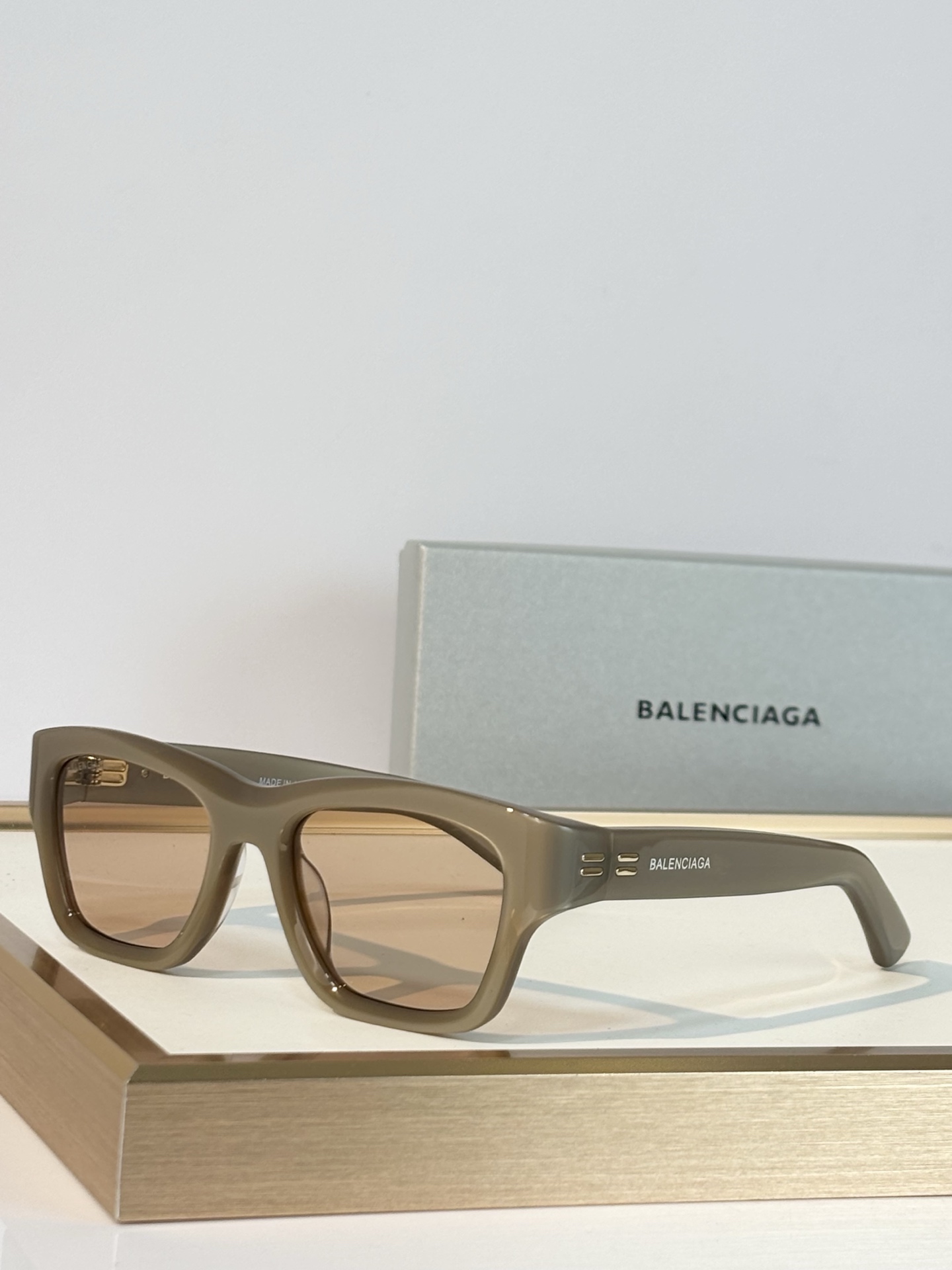 BALENCIAG* MODEL：BB7081 SIZE：50口19-140 