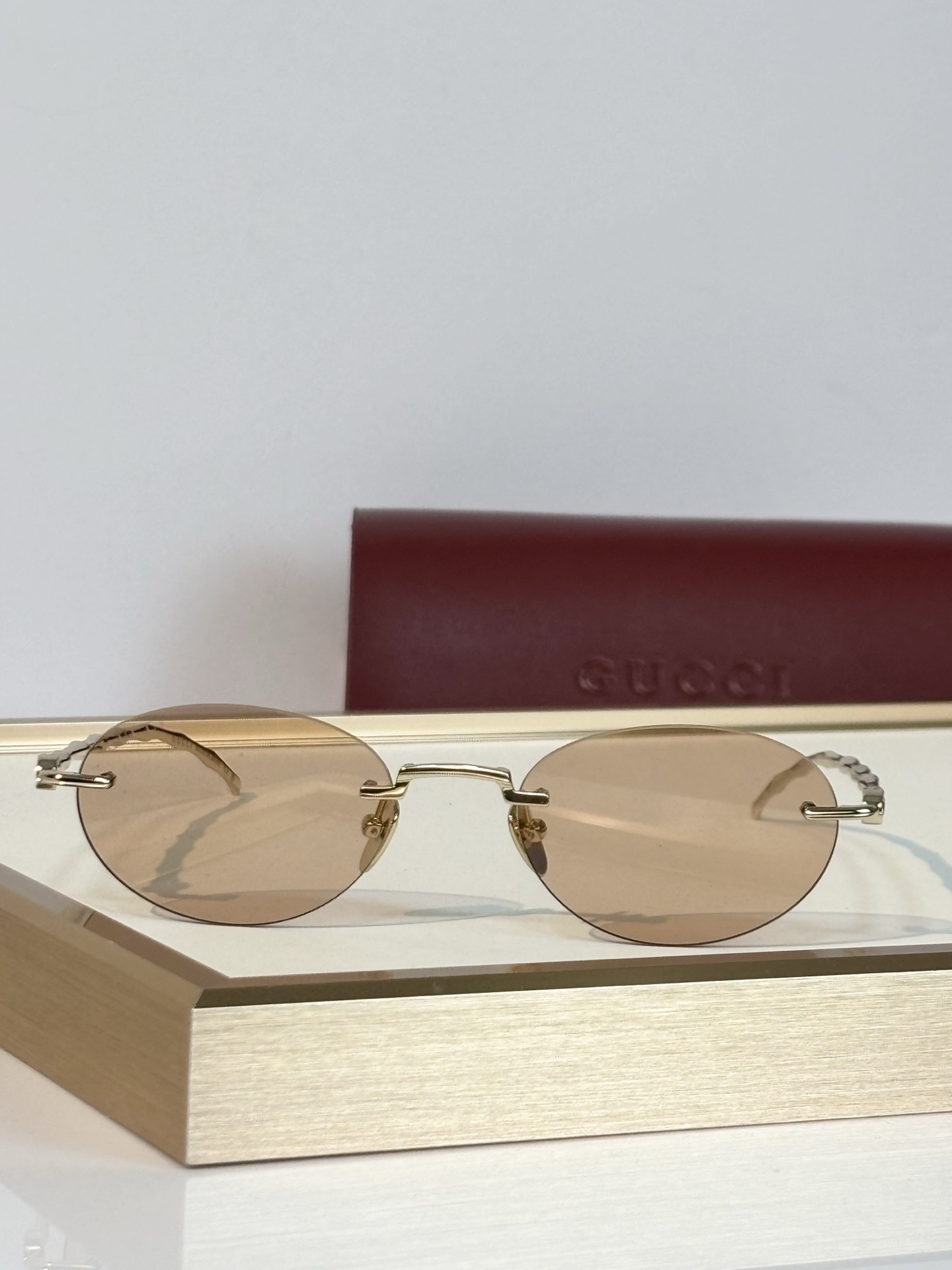 Gucc* Mod ：GG2385S Size：53口19-145 
