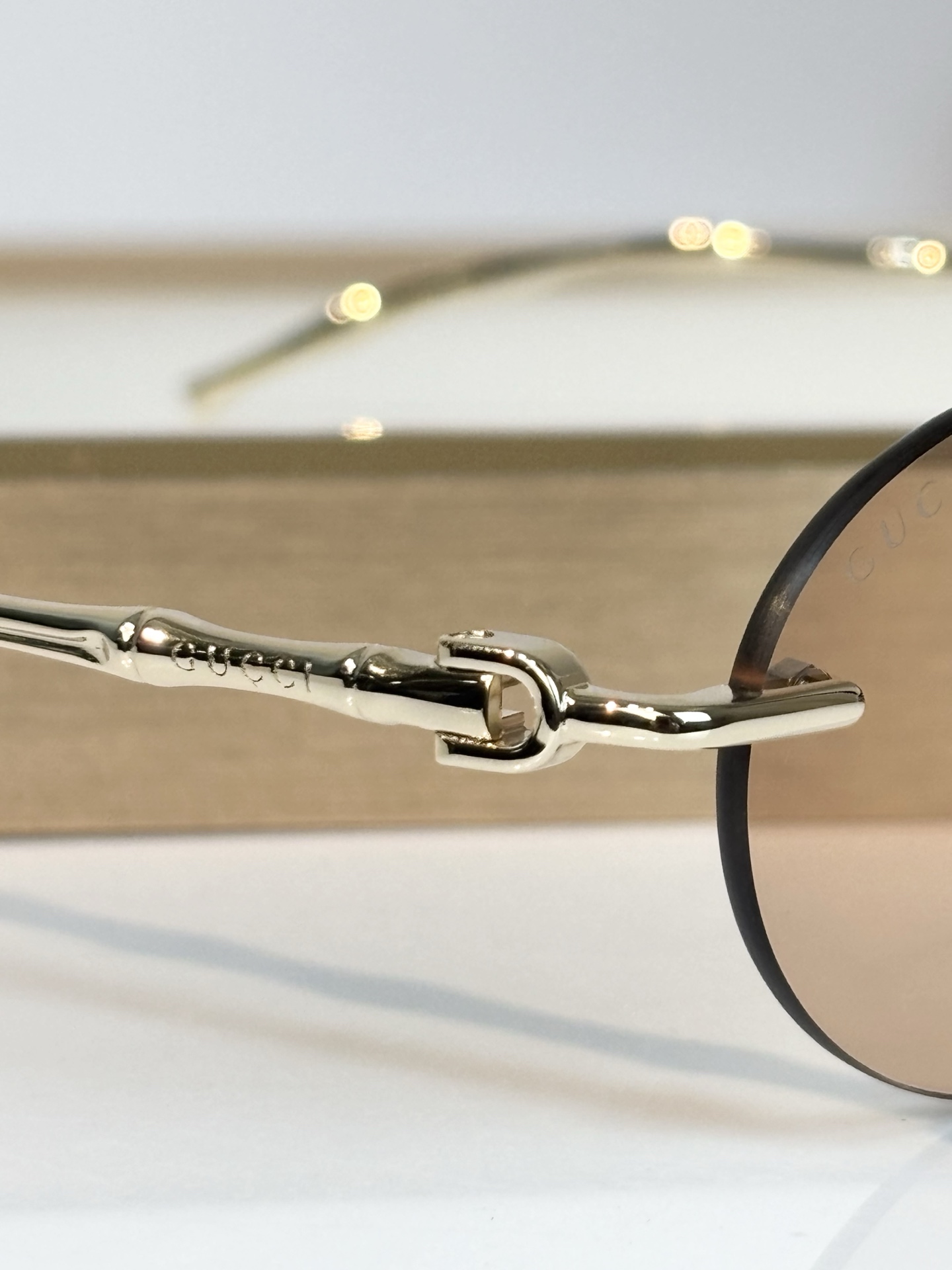 Gucc* Mod ：GG2385S Size：53口19-145 