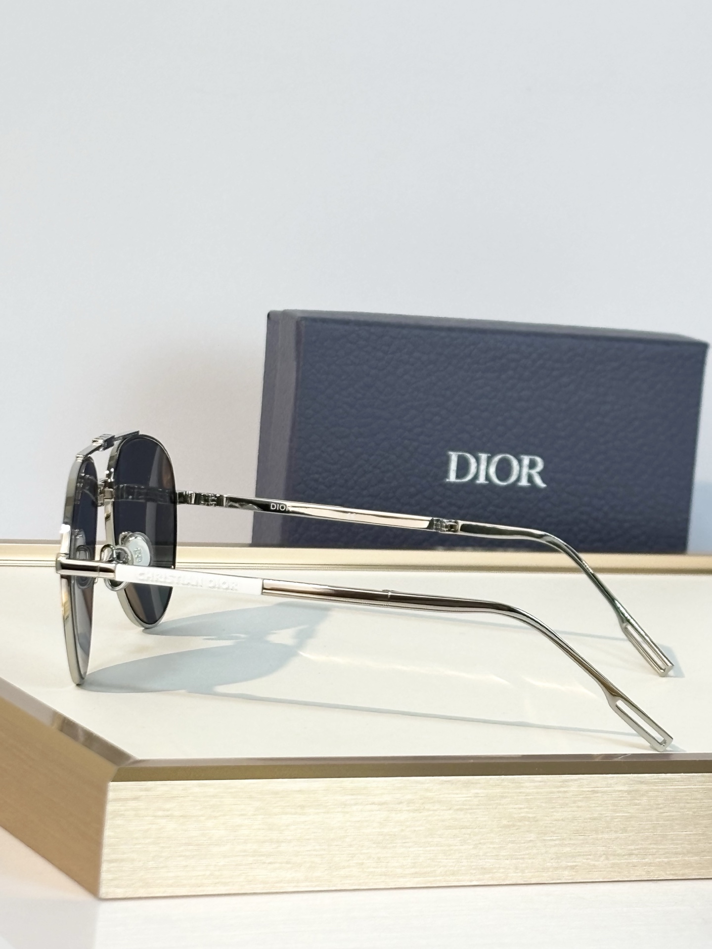 Dio* Mod：90AIU Size：56口19-145 