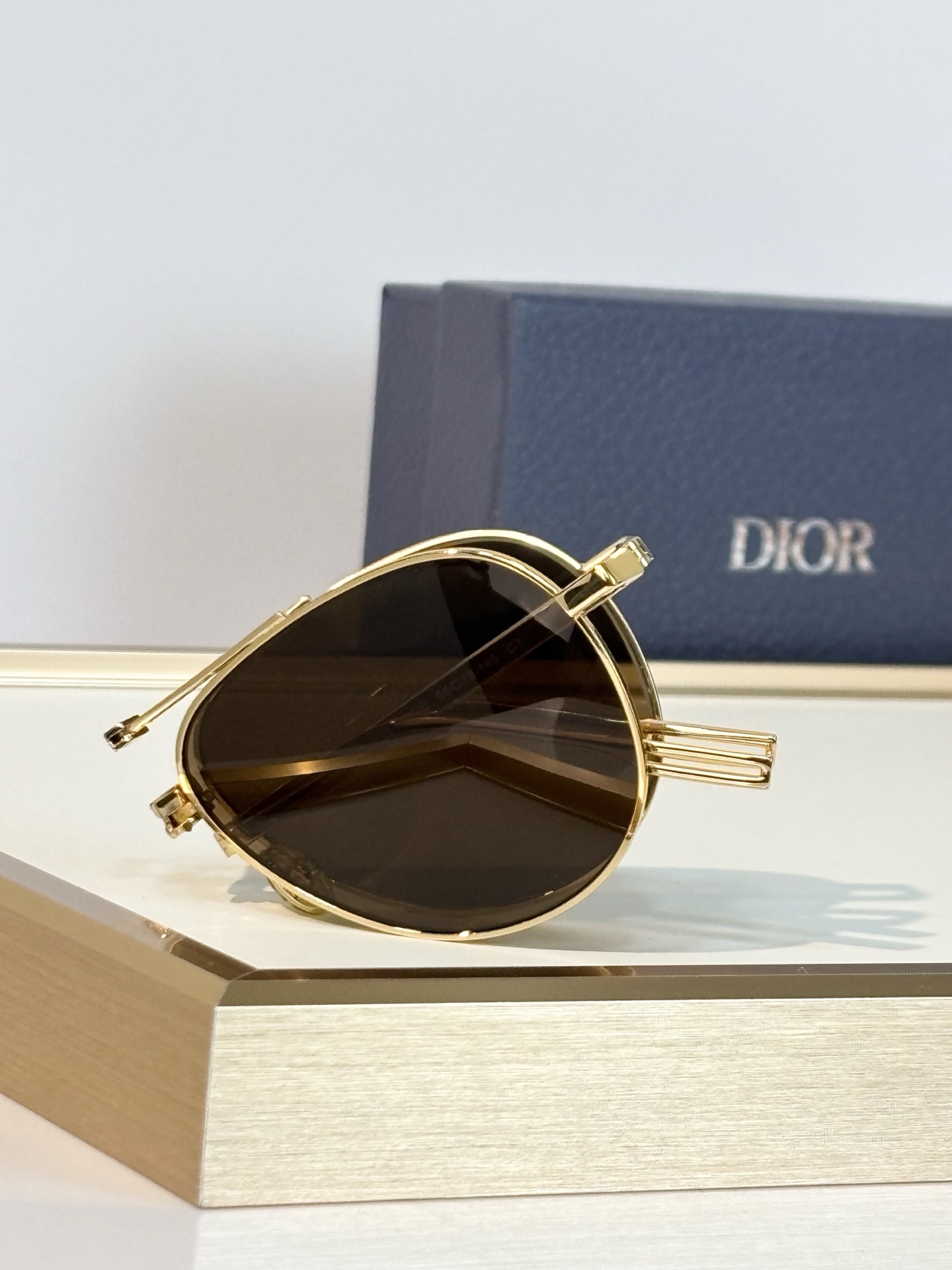 Dio* Mod：90AIU Size：56口19-145 