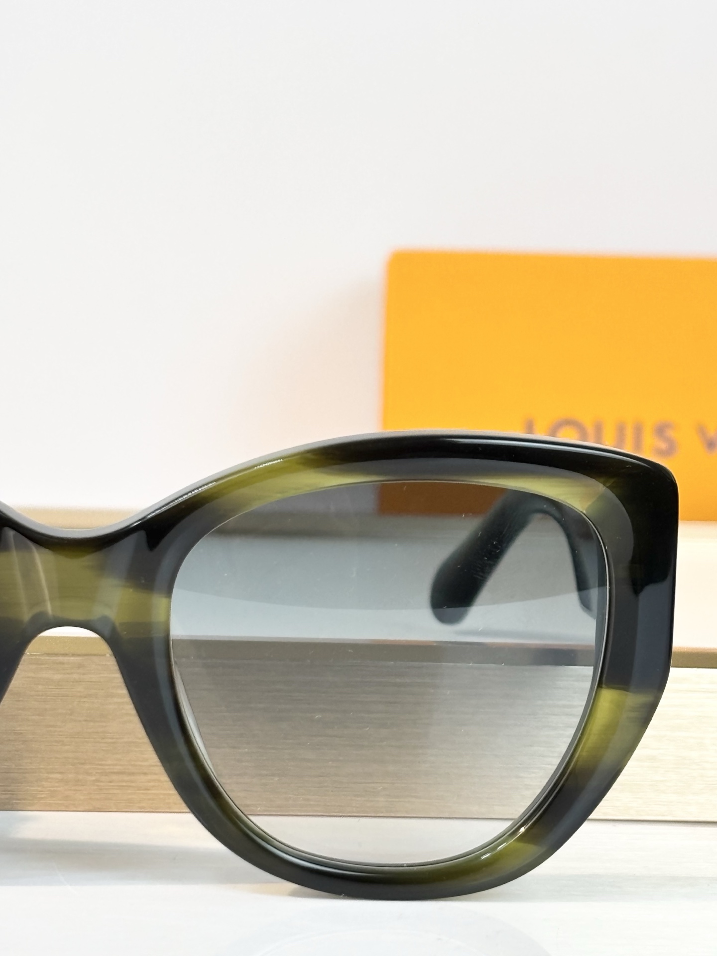 Louis Vuitto* Mod：Z1733W Size：57口23-140 
