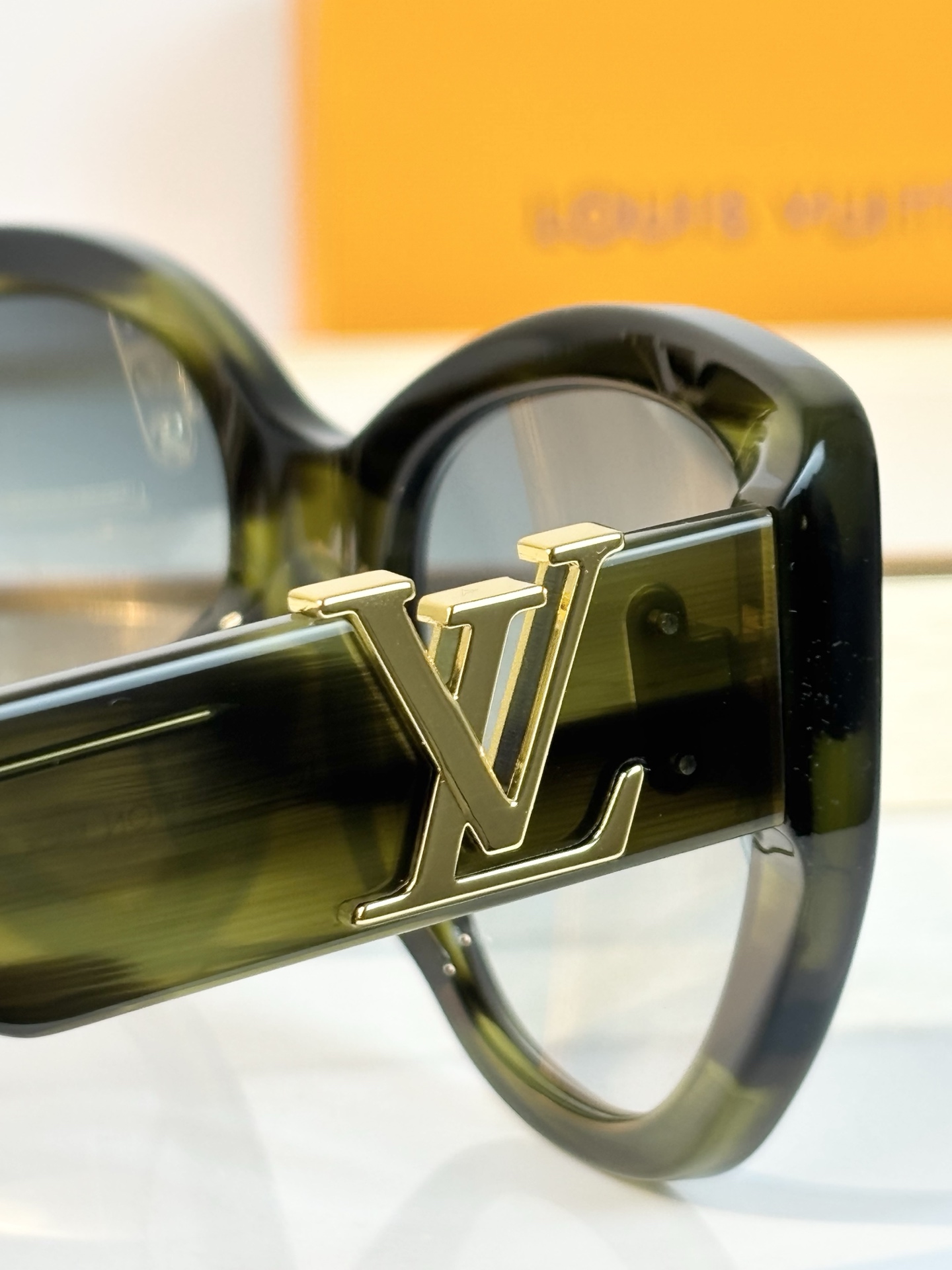 Louis Vuitto* Mod：Z1733W Size：57口23-140 
